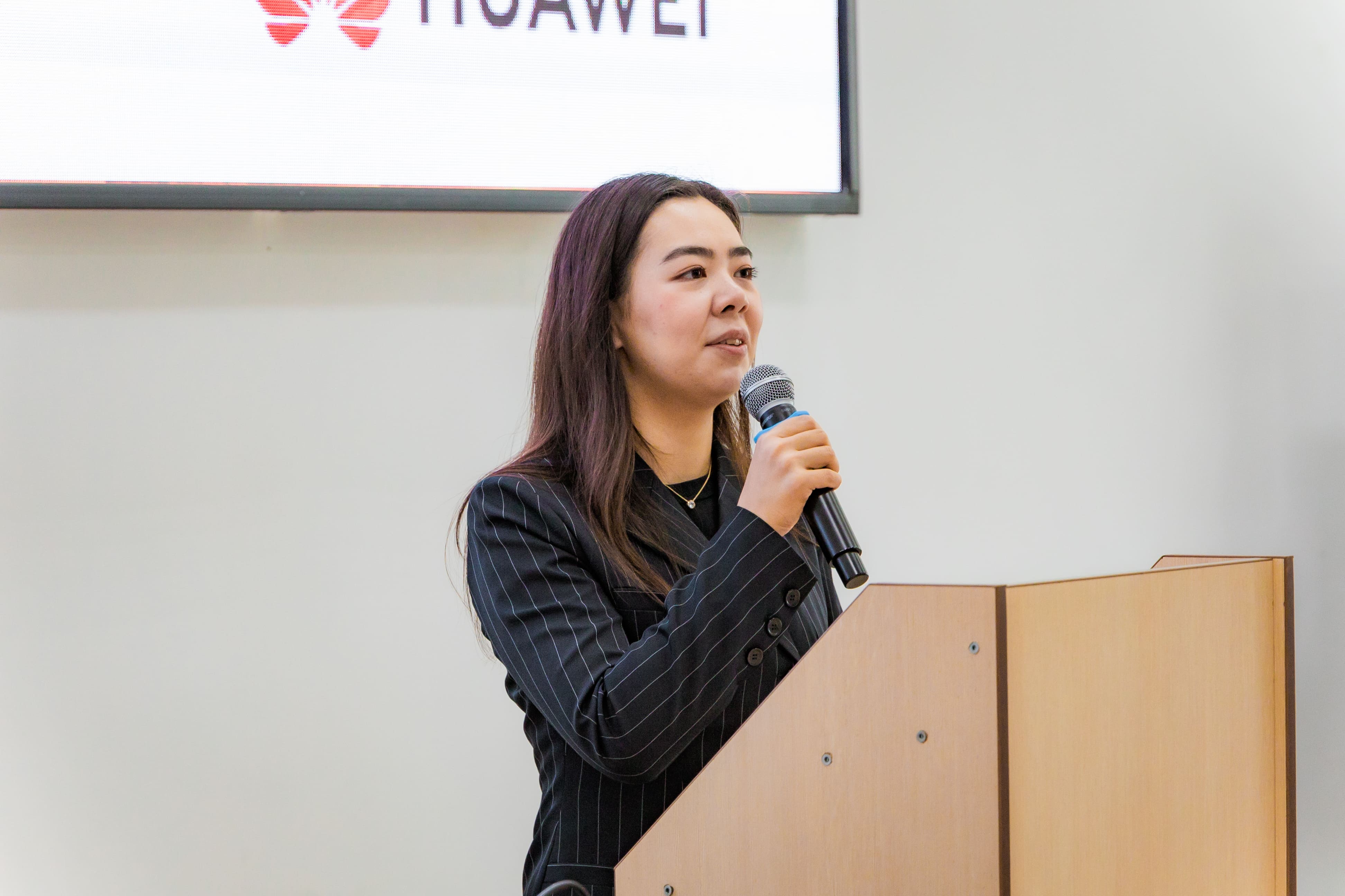 В Шәкәрім университеті прошла встреча с представителем Huawei: студентам рассказали о новых возможностях в сфере ИКТ