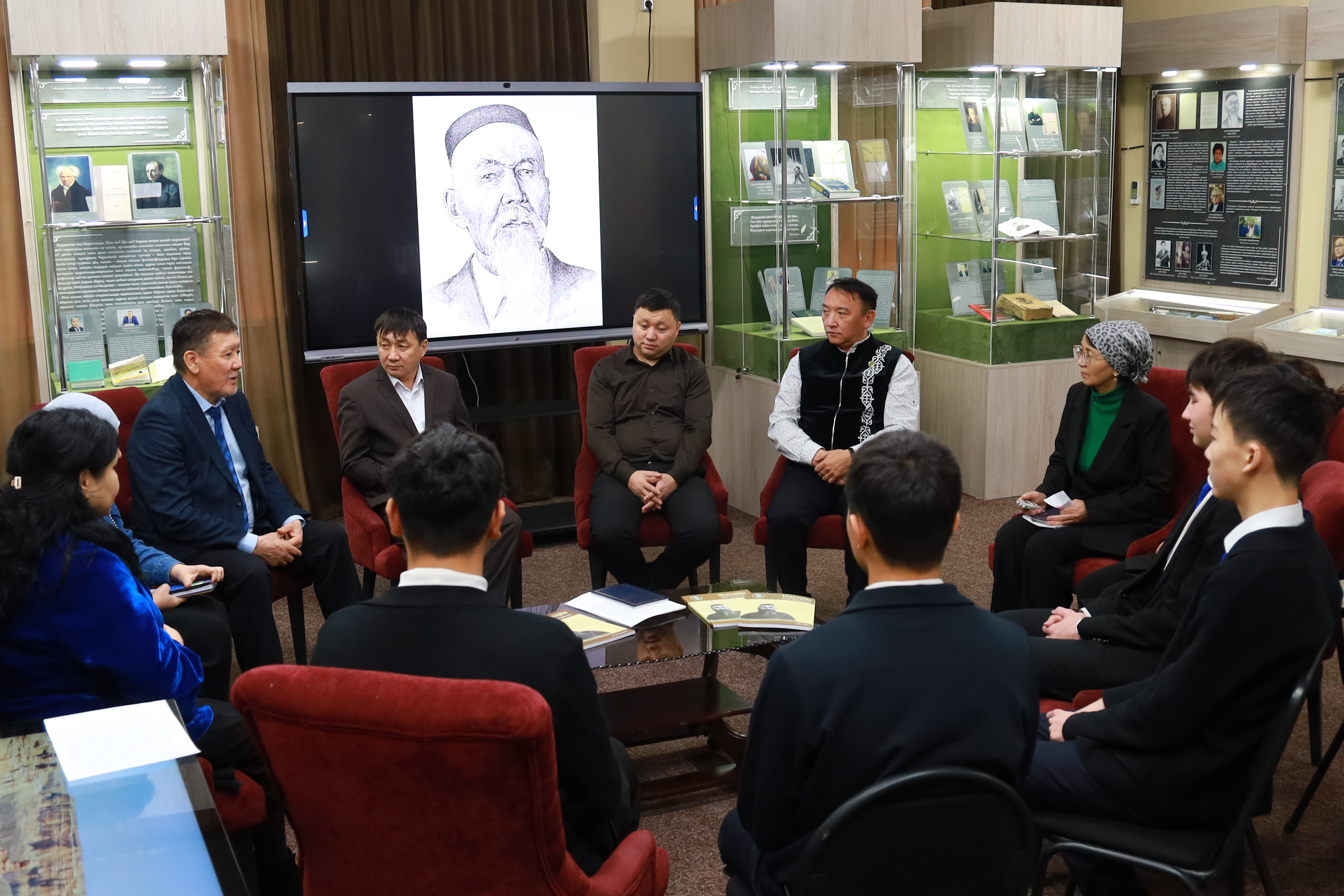 Шәкәрімнің «Саят қорасы» – феномендік құбылыс