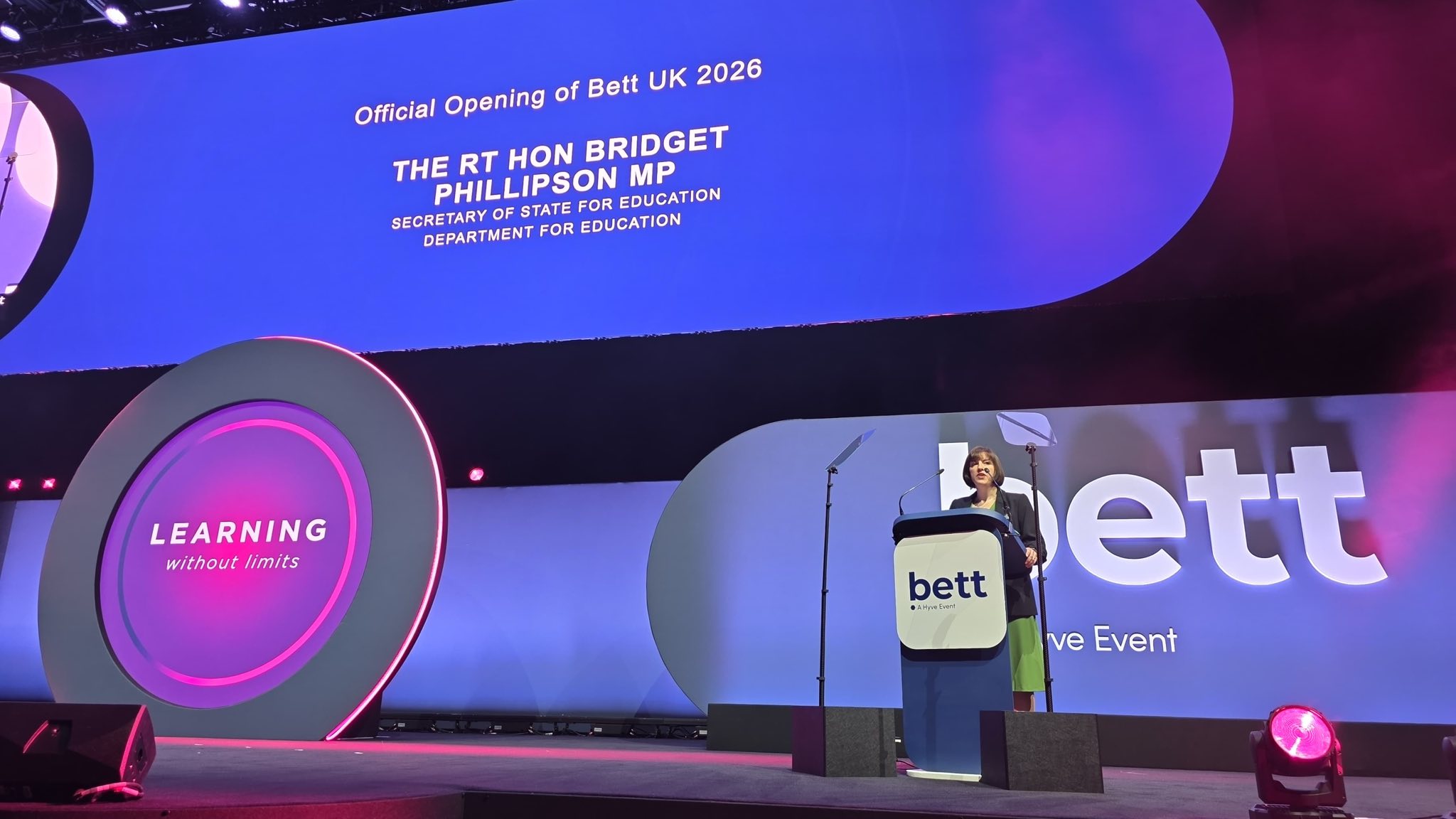 Университет пен ұлттық тұрақтылық: әлемдік білім алаңы нені аңғартты?