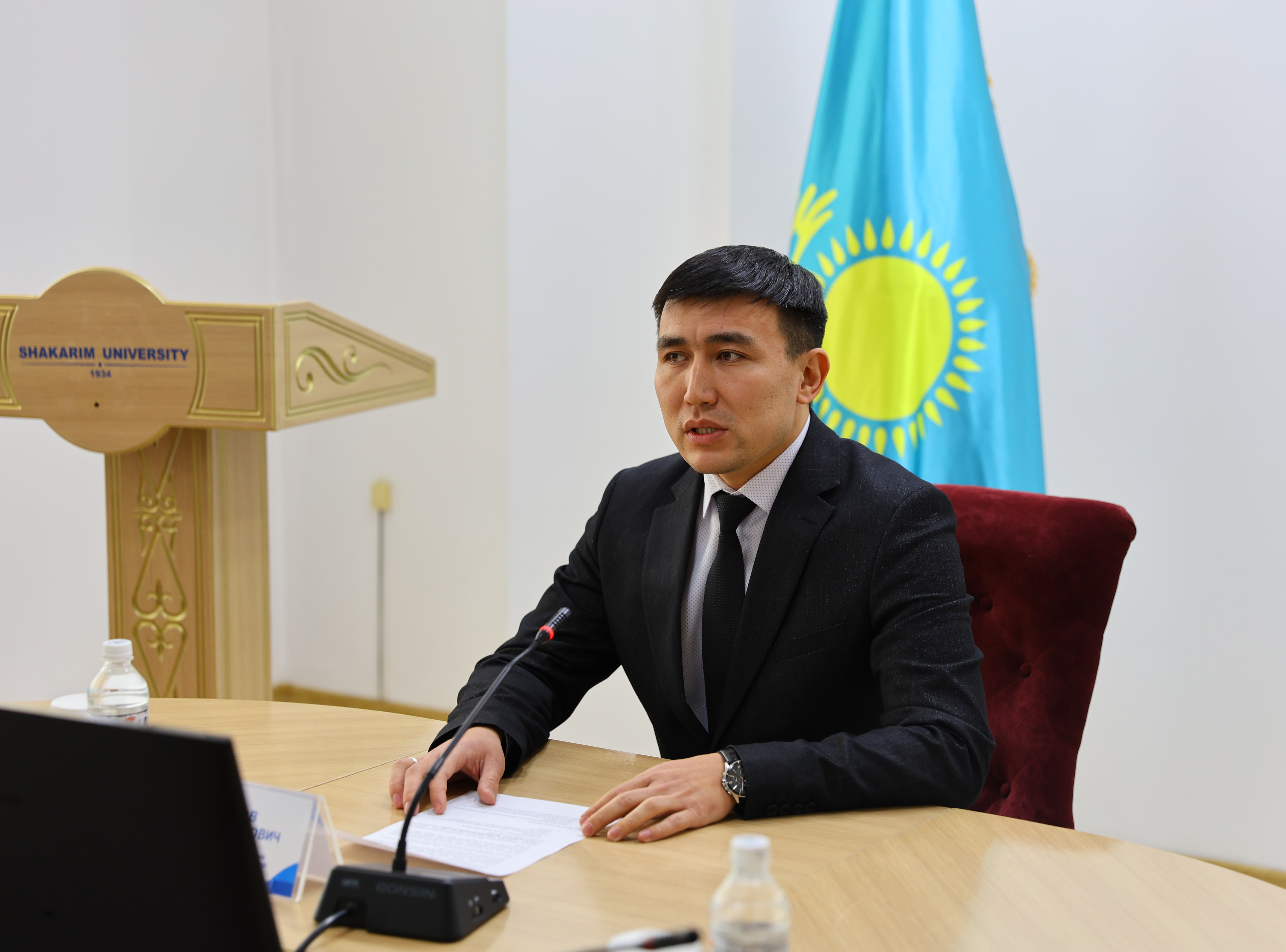 Шәкәрім университетінде жаңа Конституция жобасы талқыланды