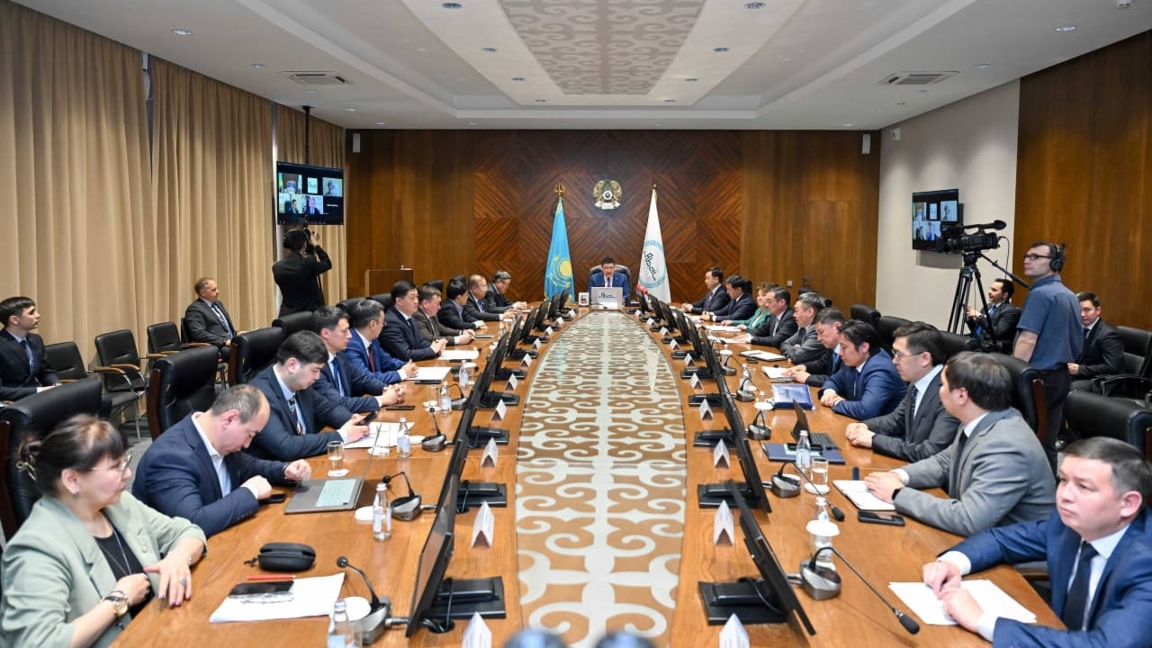 On the eve of the decade of science, the issue of assigning a new status to Kurchatov was discussed