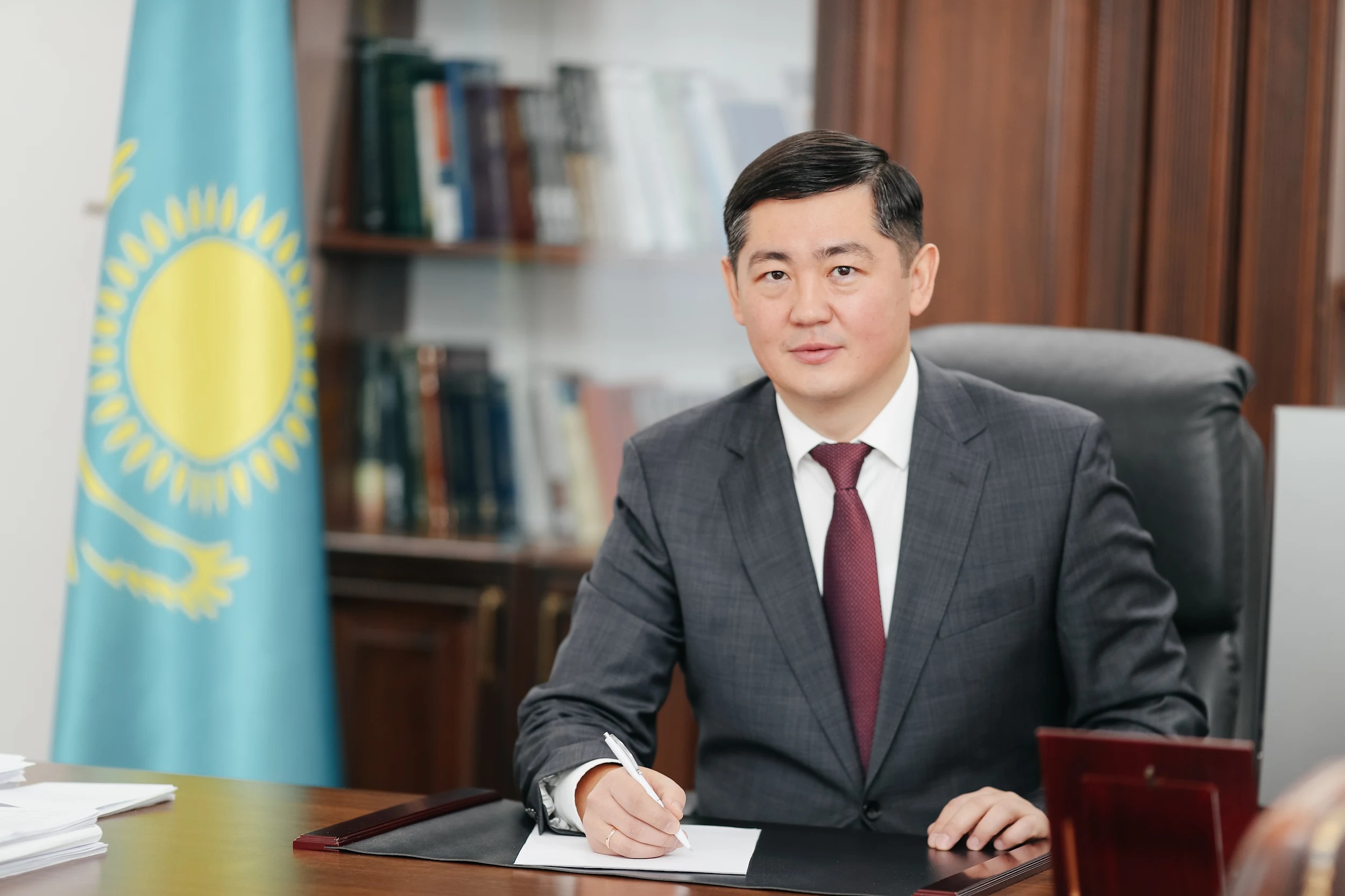 沙卡里姆大学校长领导公共组织部门