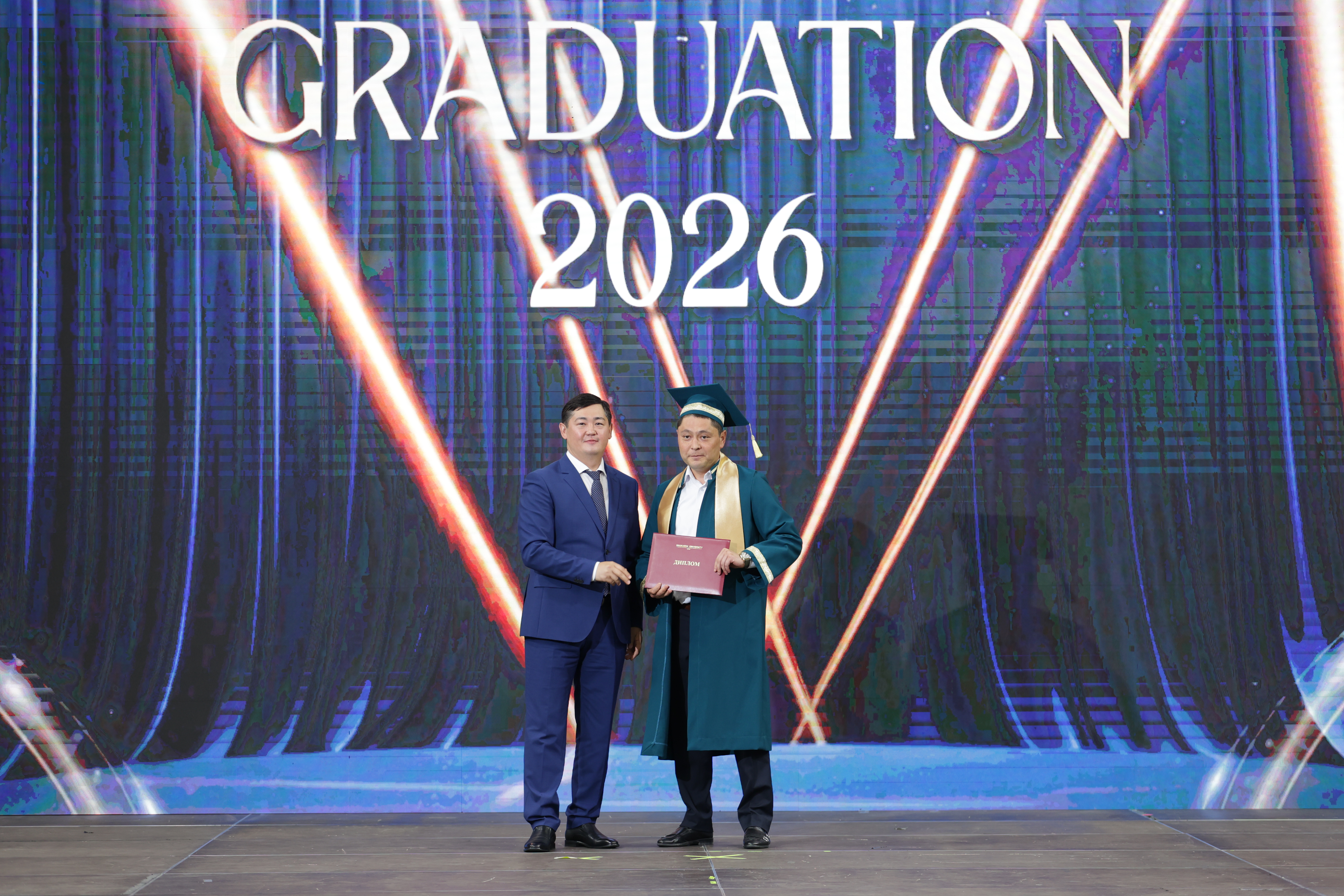 Erdaulet TULEKOV：“MBA 不是文凭。这是一种新的思维水平。”