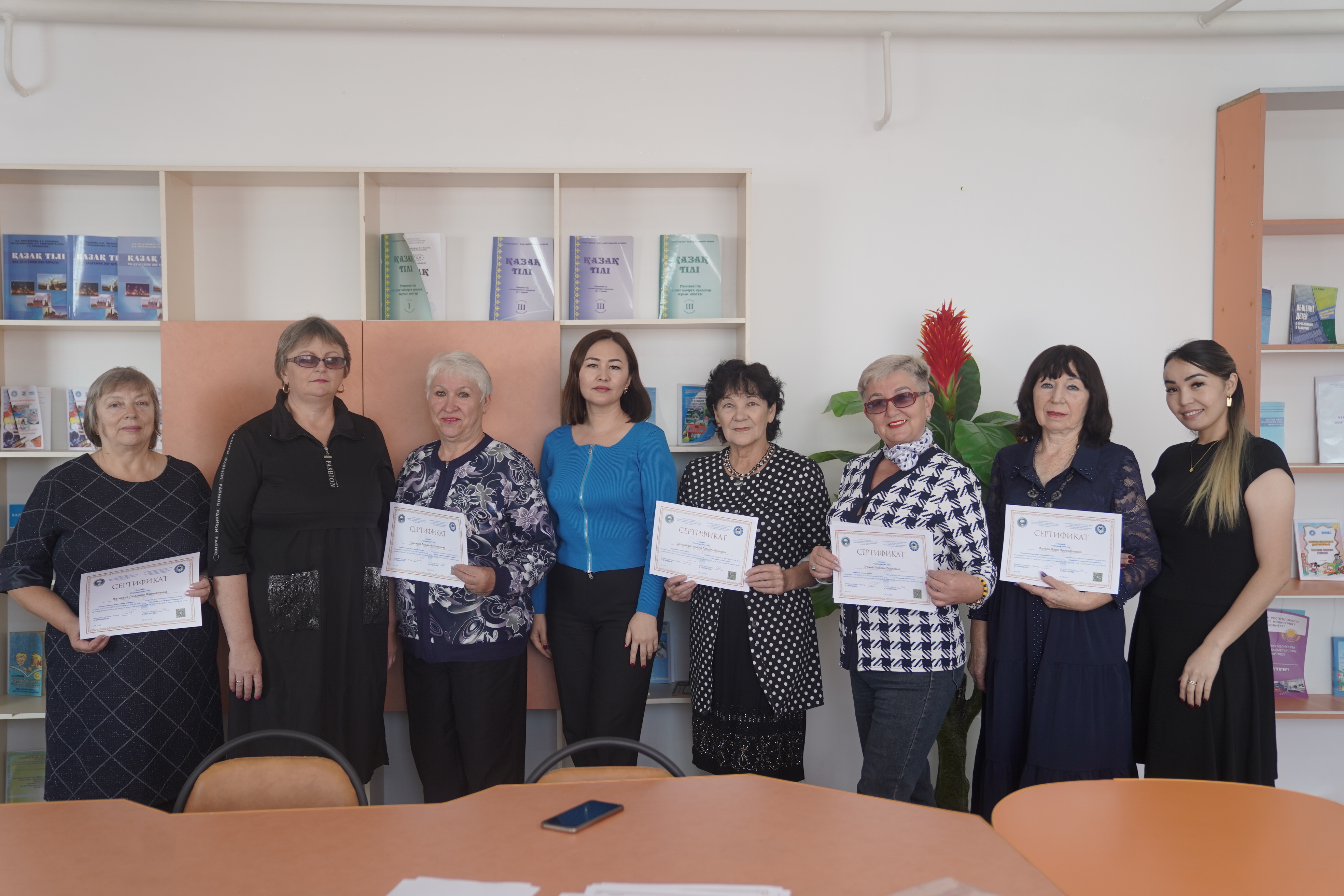 «КҮМІС УНИВЕРСИТЕТІ» ТЫҢДАУШЫЛАРЫНА СЕРТИФИКАТ ТАБЫСТАЛДЫ