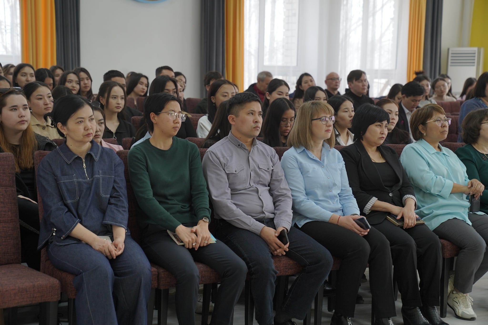 SHAKARIM SCIENCE WEEK: ТӘУЕЛСІЗ ТАЛДАУШЫНЫҢ АШЫҚ ДӘРІСI