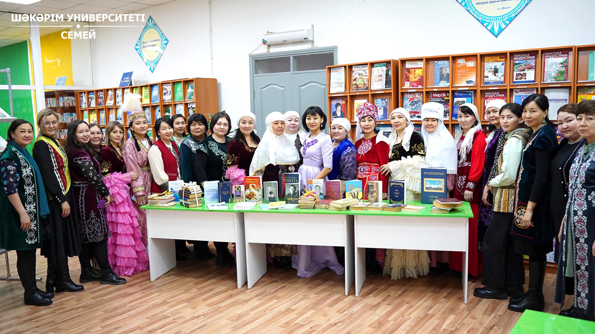 ПРОДОЛЖАЕТСЯ АКЦИЯ "ПОДАРИ КНИГУ ALMA MATER"