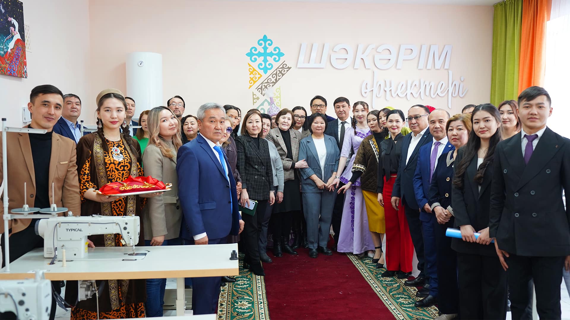 ОТКРЫТЫ ДВЕРИ ШВЕЙНОГО ЦЕХА