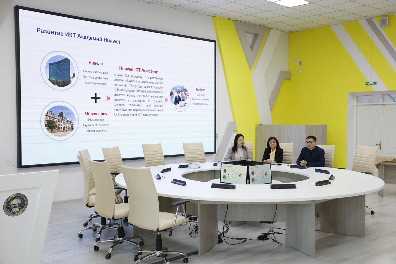 В УНИВЕРСИТЕТЕ ШАКАРИМА СОСТОЯЛАСЬ ВСТРЕЧА С ПРЕДСТАВИТЕЛЯМИ HUAWEI
