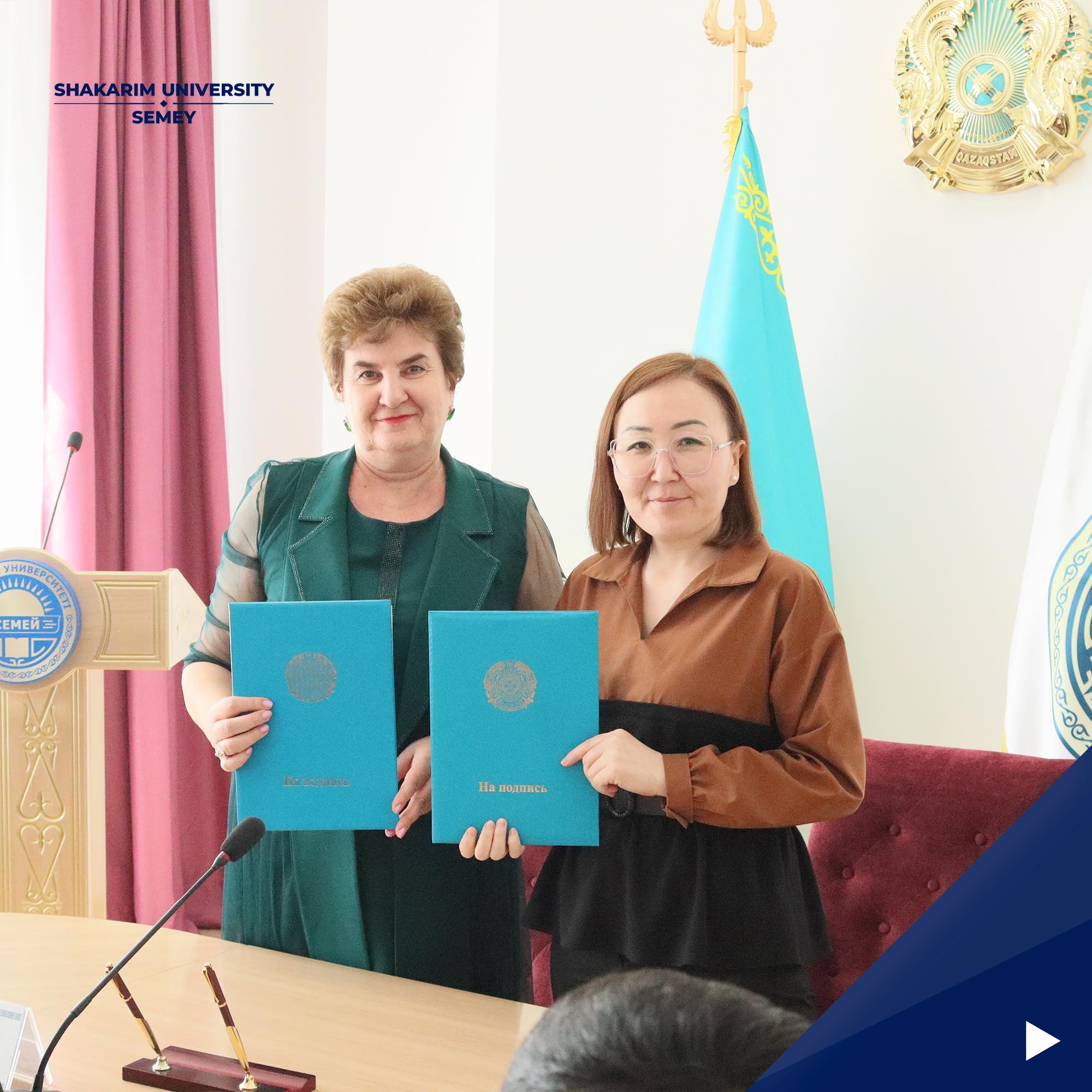 ПОДГОТАВЛИВАЯ ТЕХНИЧЕСКИЕ КАДРЫ СО ШКОЛЬНОЙ СКАМЬИ