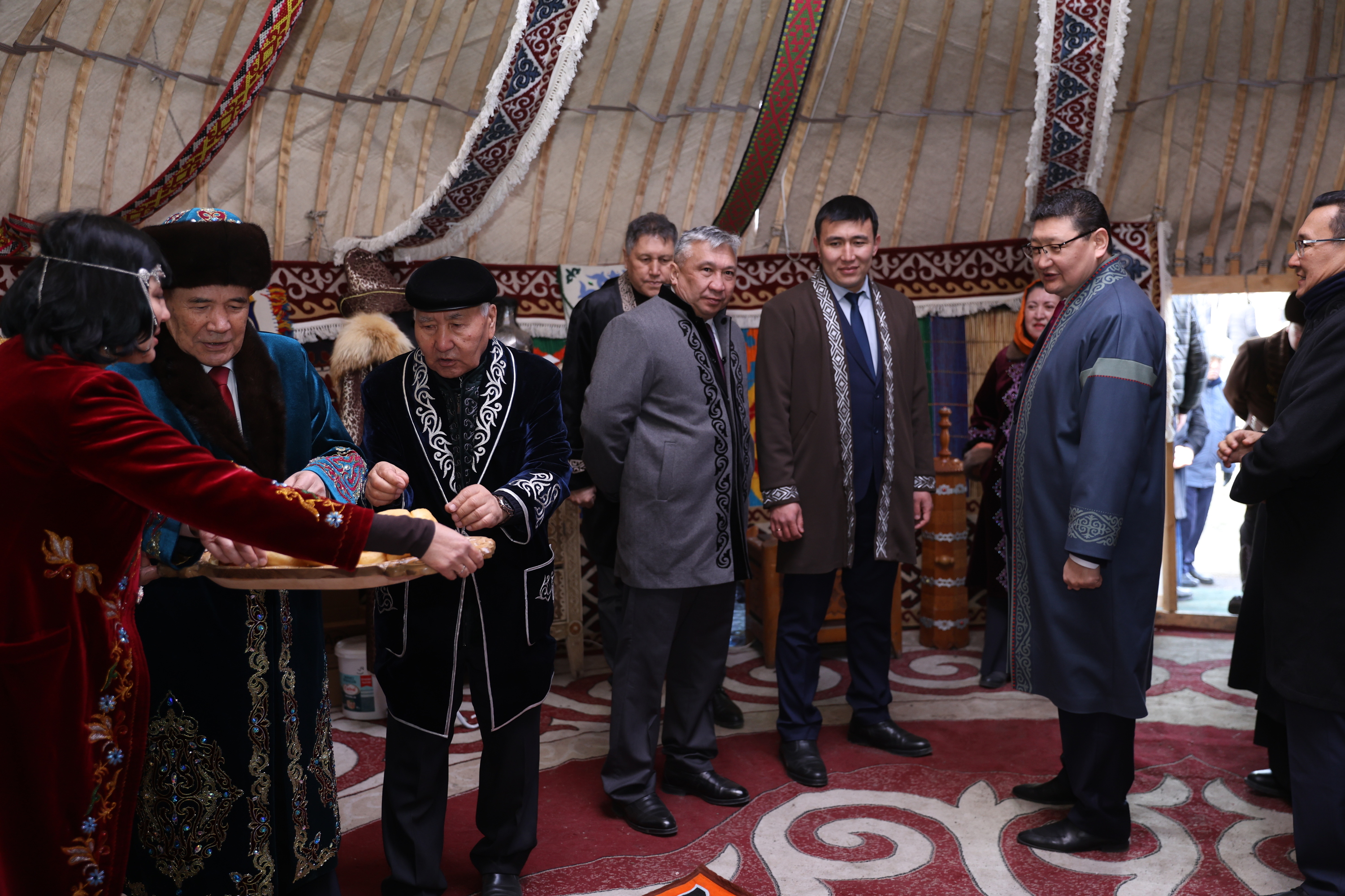 ШАКАРИМ УНИВЕРСИТЕТ – НА ЦЕНТРАЛЬНОЙ ПЛОЩАДИ