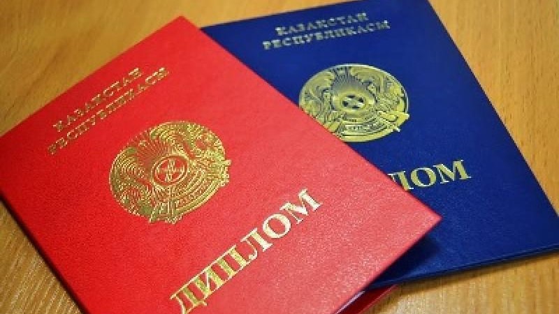 Message from Duman Orynbekov, Rector of Shakarim University, on the Occasion of the 2025 Graduation Ceremony