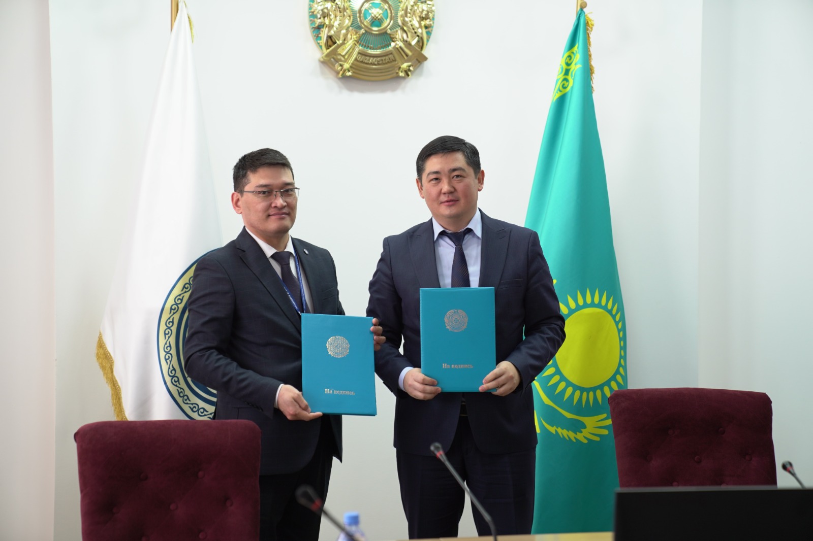 SHAKARIM UNIVERSITY И АКАДЕМИЯ ГОСУДАРСТВЕННОГО УПРАВЛЕНИЯ ПРИ ПРЕЗИДЕНТЕ РК ОБЪЕДИНИЛИСЬ ДЛЯ ОБЩЕЙ ЦЕЛИ 