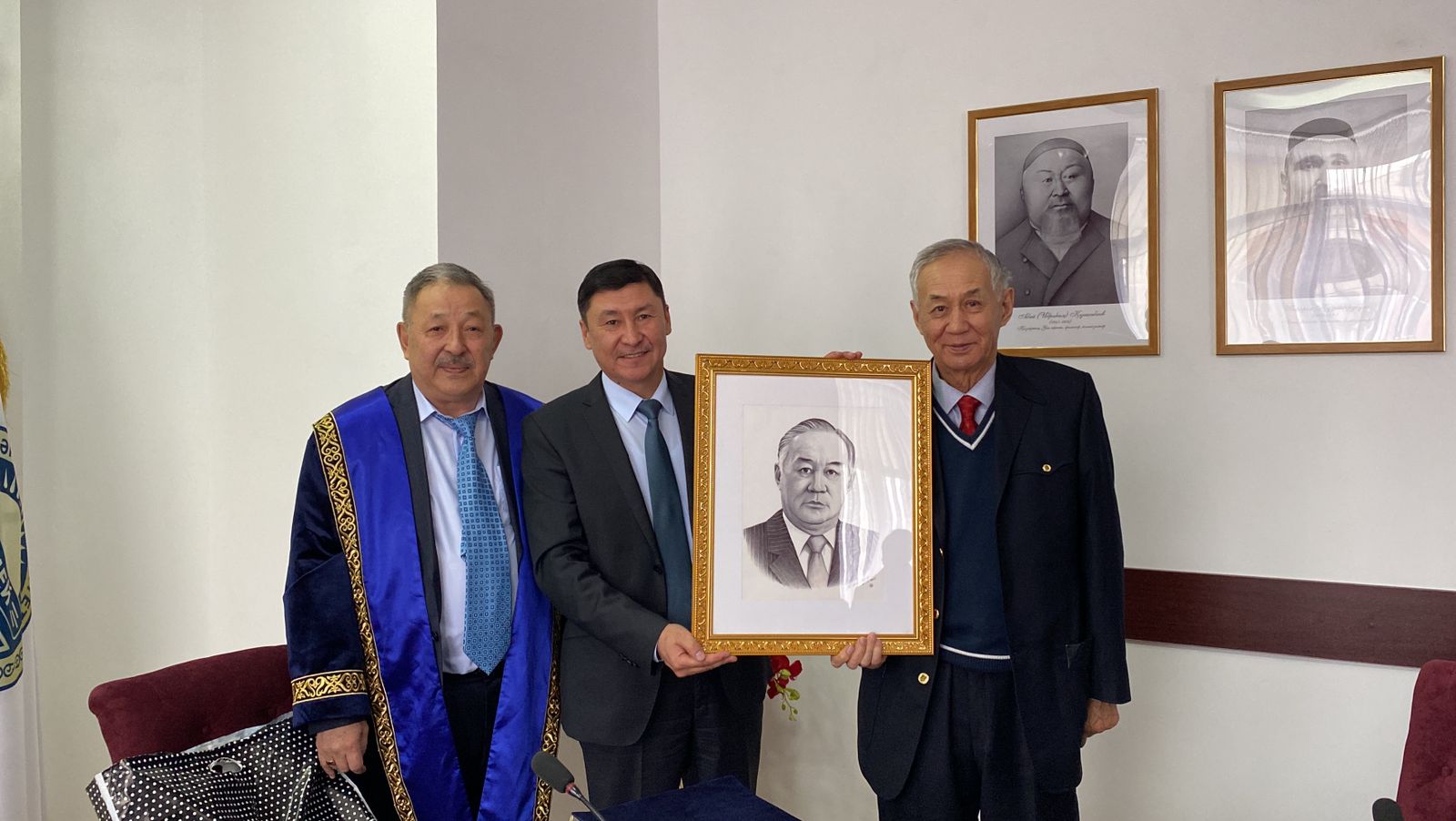 УНИВЕРСИТЕТ ПРОФЕССОРЫ ҚҰРМЕТКЕ БӨЛЕНДІ