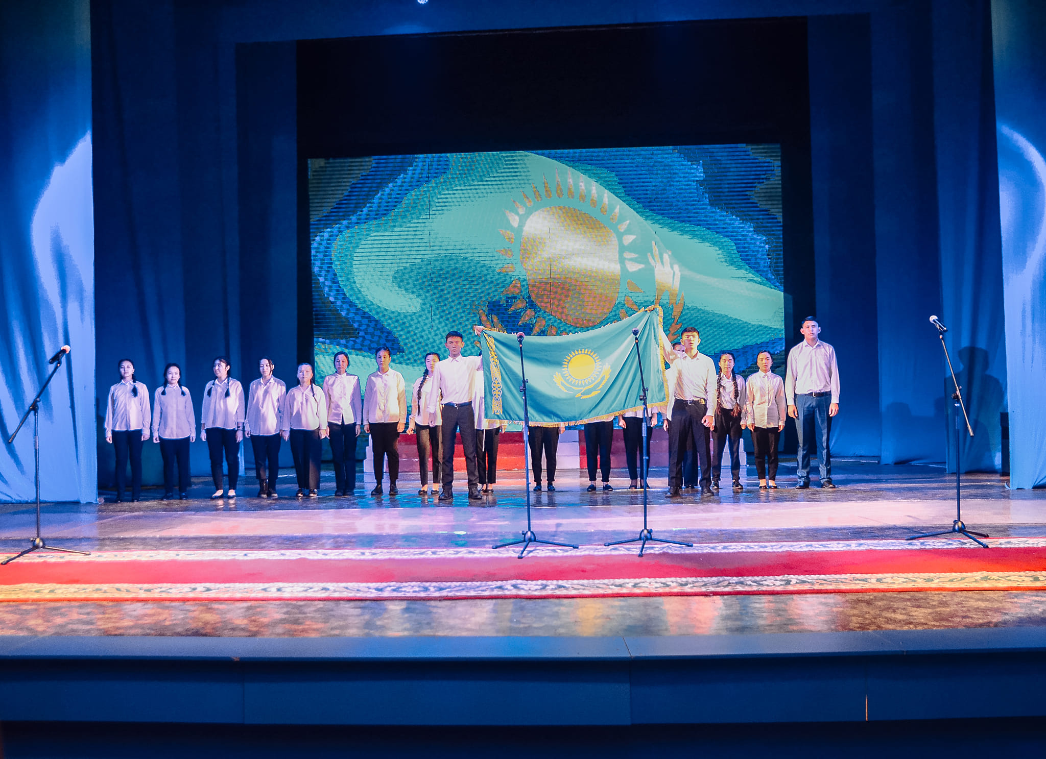 В ШАКАРИМЕ ОТМЕТИЛИ ПРАЗДНИК НЕЗАВИСИМОСТИ