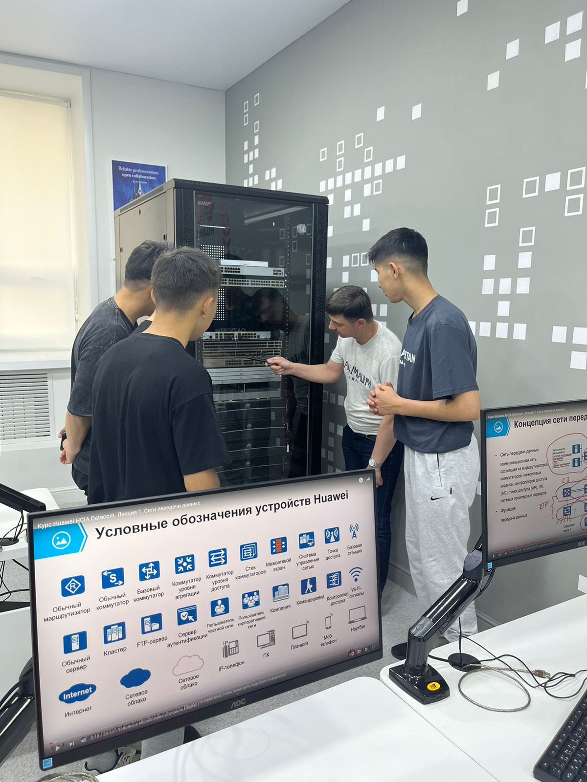 Необходимость модернизации образовательной инфраструктуры и поддержки отечественных кадров сегодня находит отклик у ведущих представителей отечественной ИКТ-индустрии