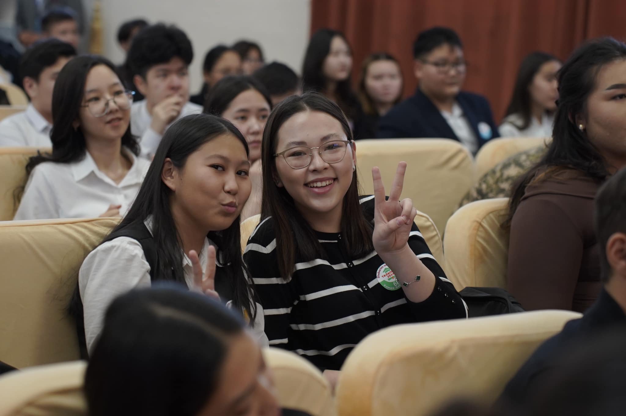 SHAKARIM UNIVERSITY: АШЫҚ ЕСІК КҮНІНЕ 600-ГЕ ЖУЫҚ МЕКТЕП ТҮЛЕГІ ҚАТЫСТЫ