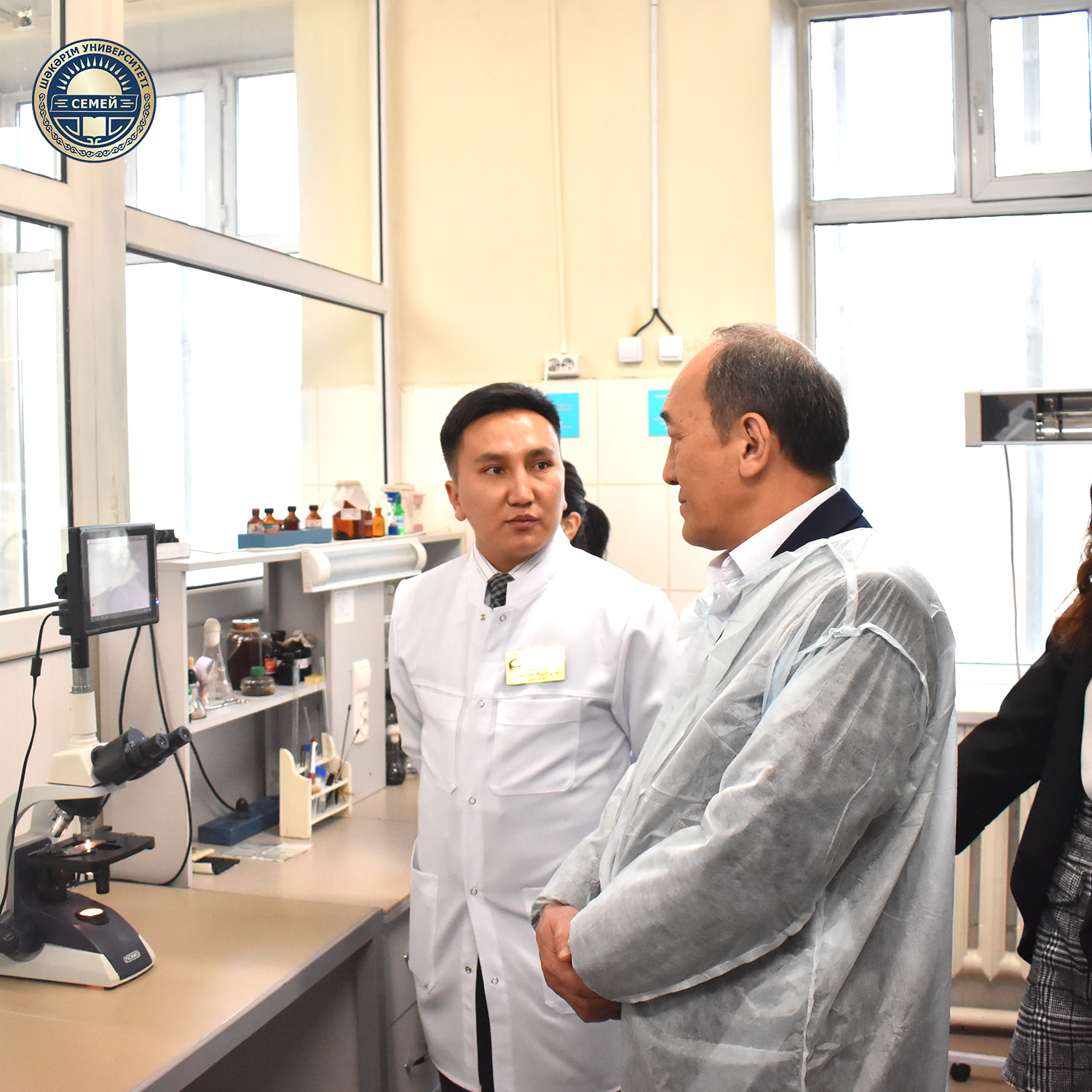 МИКРОБИОЛОГИЯЛЫҚ ЗЕРТХАНА АШЫЛДЫ