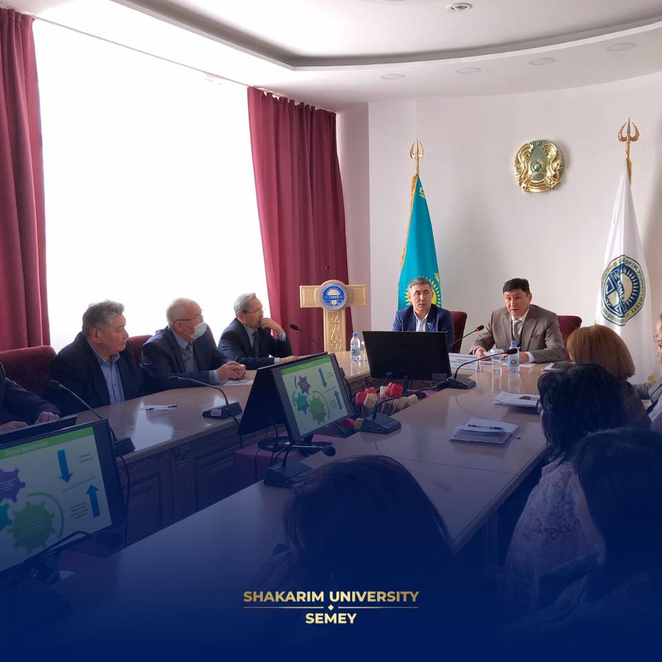 РАЗВИВАЯ АГРАРНЫЙ СЕКТОР: ВСТРЕЧА РУКОВОДСТВА УНИВЕРСИТЕТА ШАКАРИМА С ДИРЕКТОРОМ ТОО «ШАЛАБАЙ»