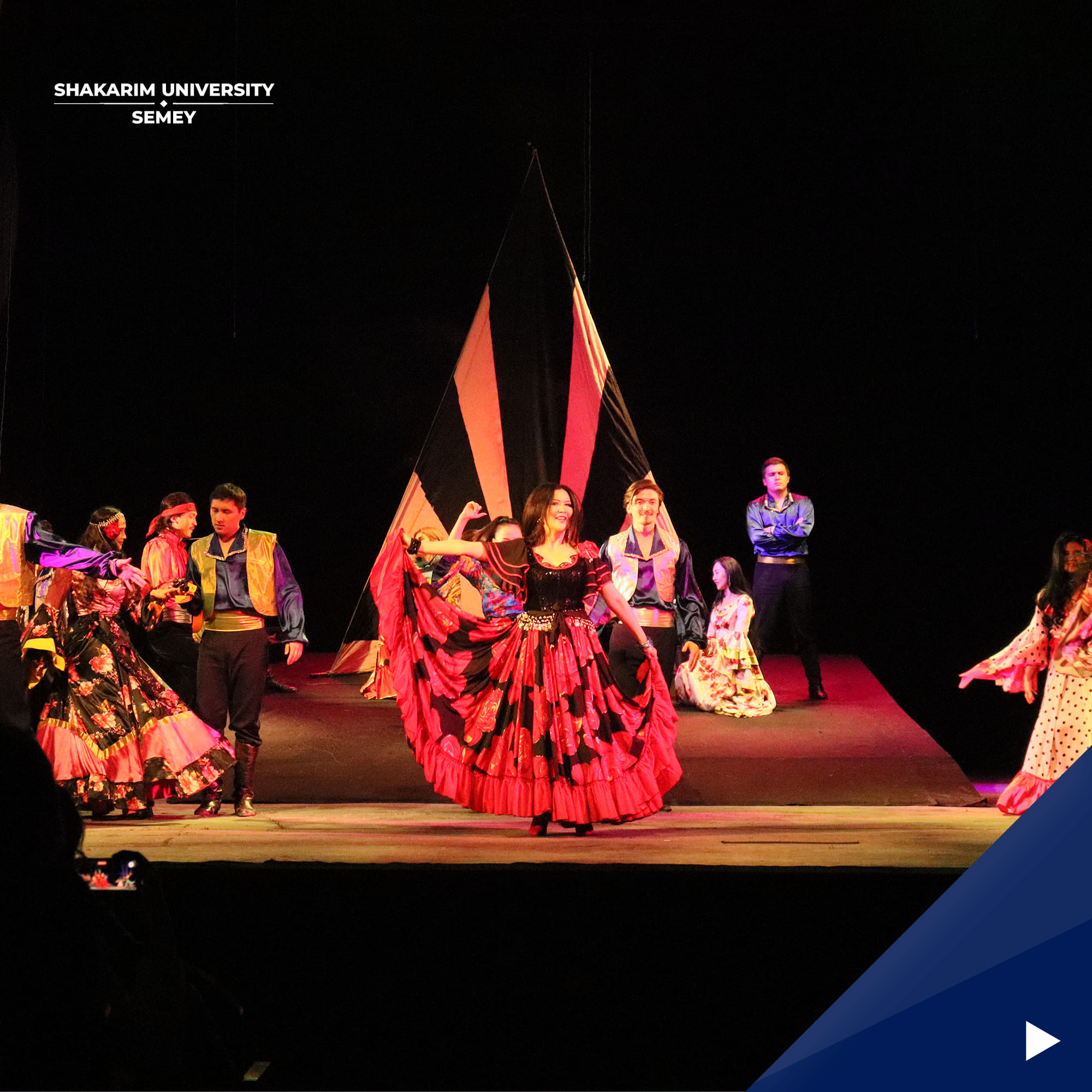 ШӘКӘРІМДІКТЕР ӘЙГІЛІ СЫҒАН СЕРЕНАДАСЫН ТАМАШАЛАП ҚАЙТТЫ