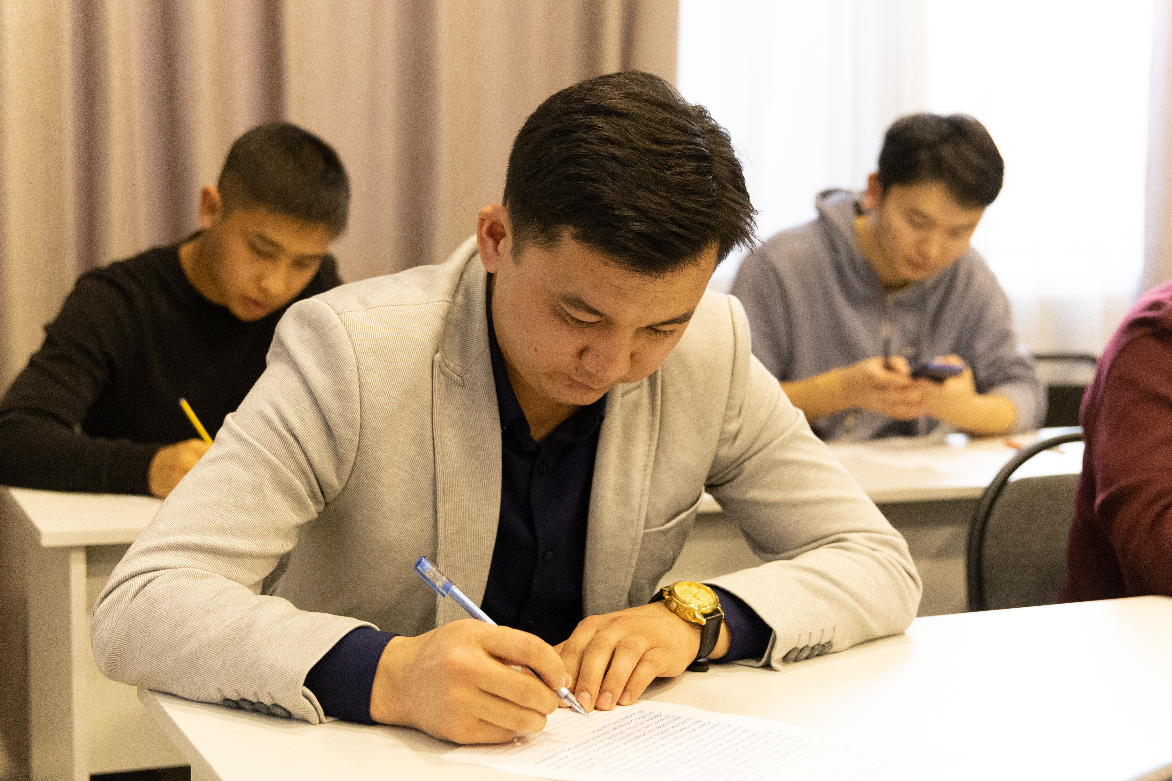 Университет Шәкәрім участвует в «Национальном диктанте»