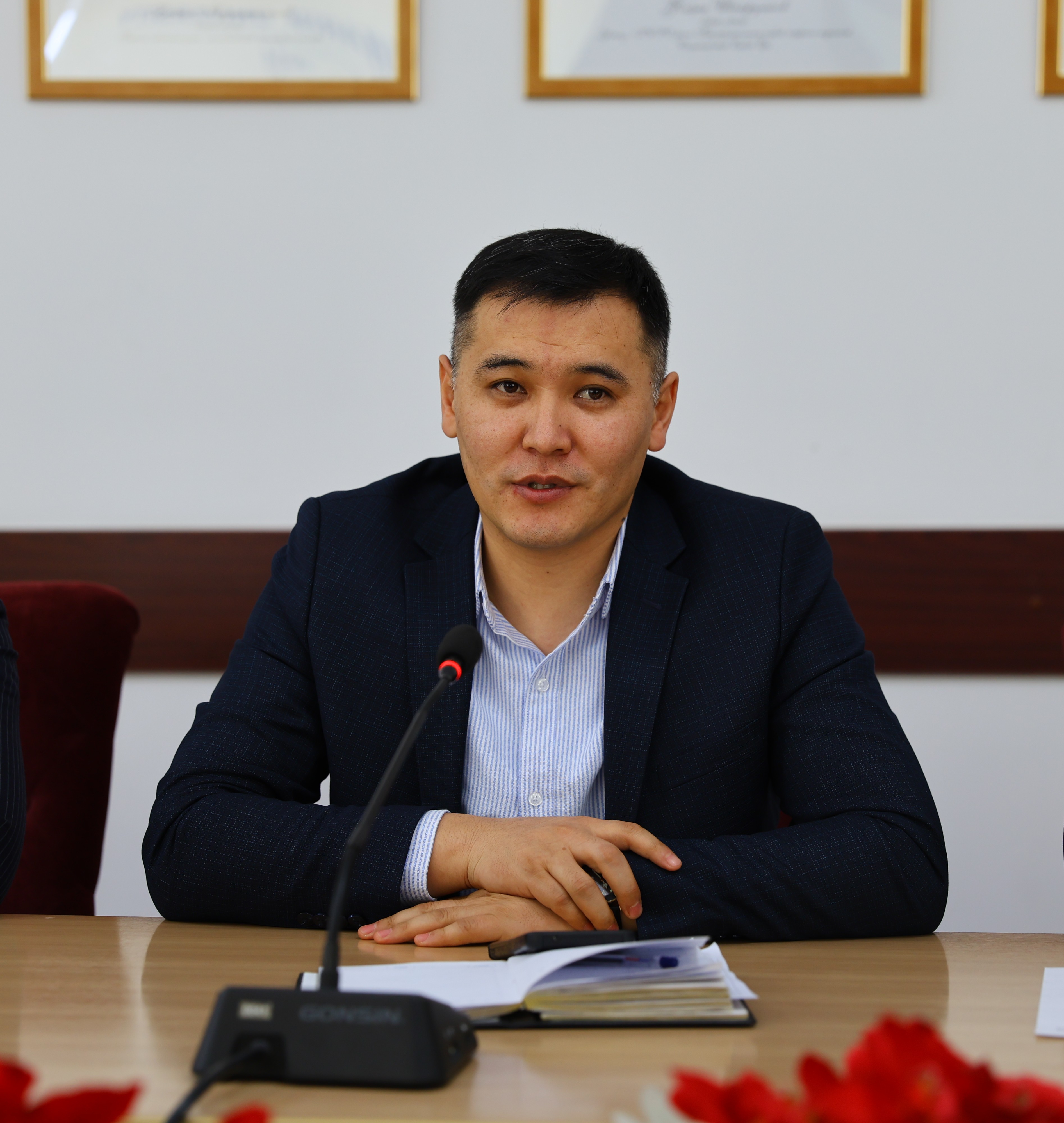 Шәкәрім университетінде жаңа Конституция жобасы талқыланды