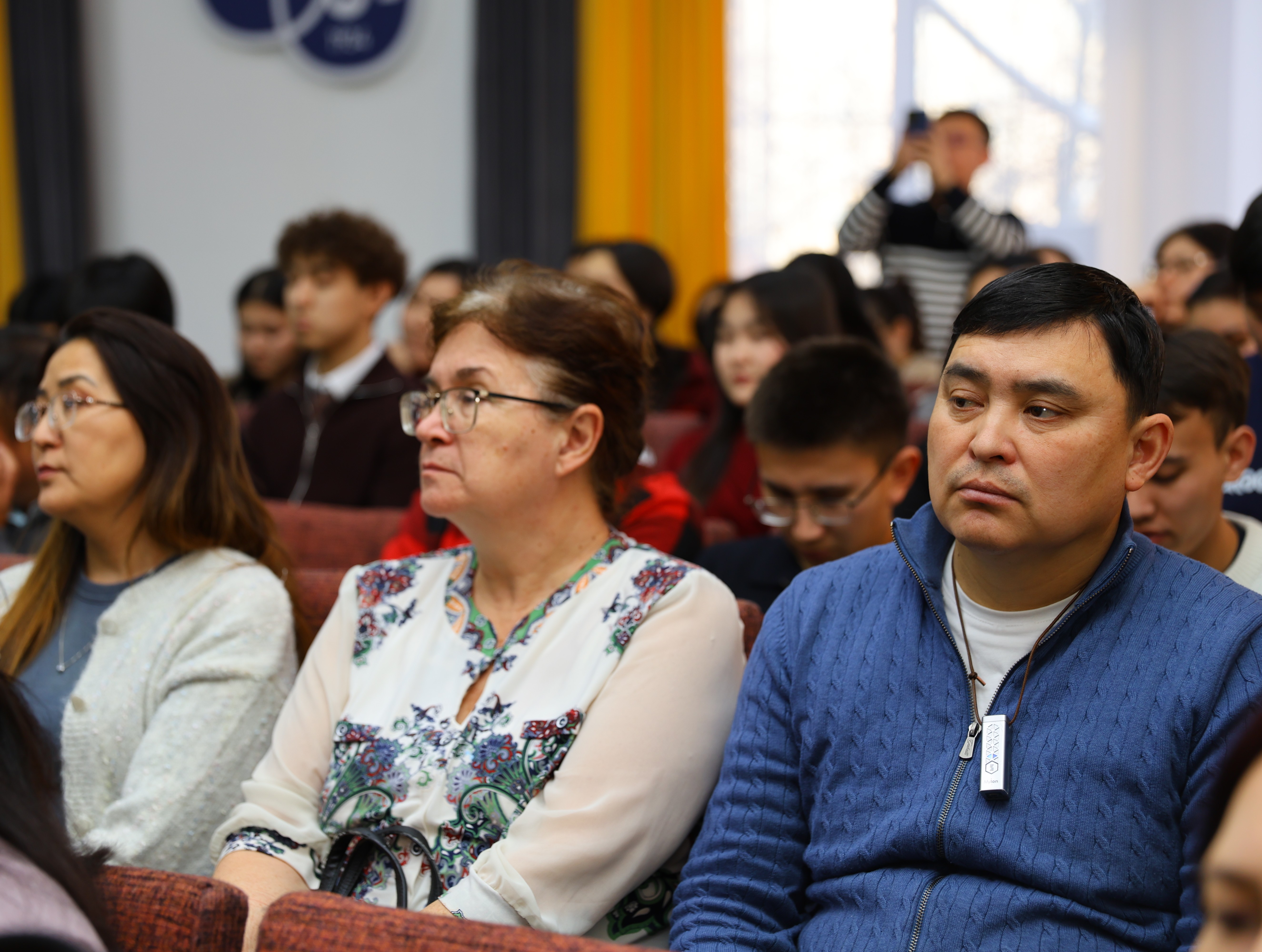 介绍了“Amanat”党的区域倡议