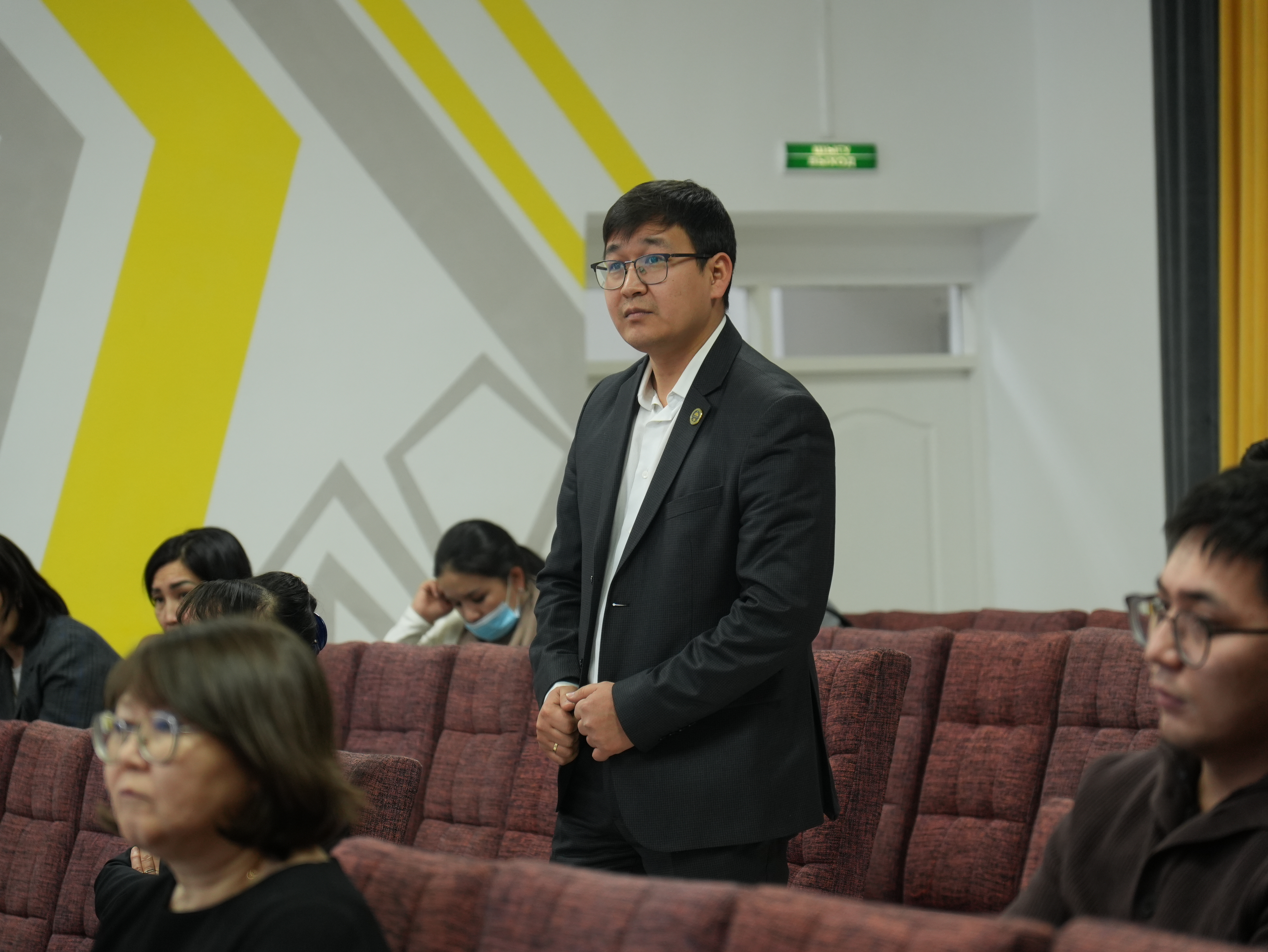 Ғылыми жобаларға өтінім берудің әдістемелік негіздері талқыланды