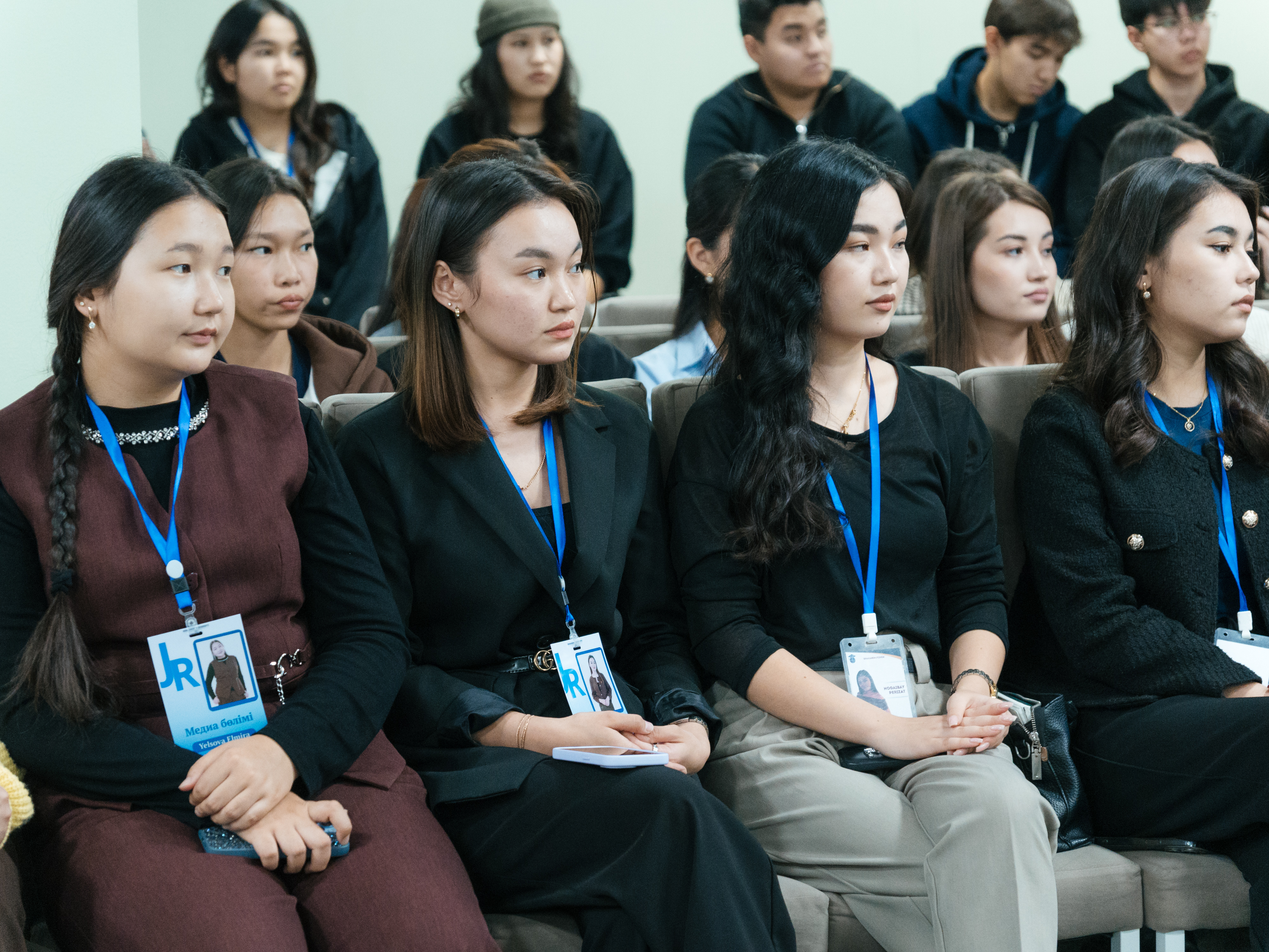 Встреча с молодежью – платформа доверия и вдохновения