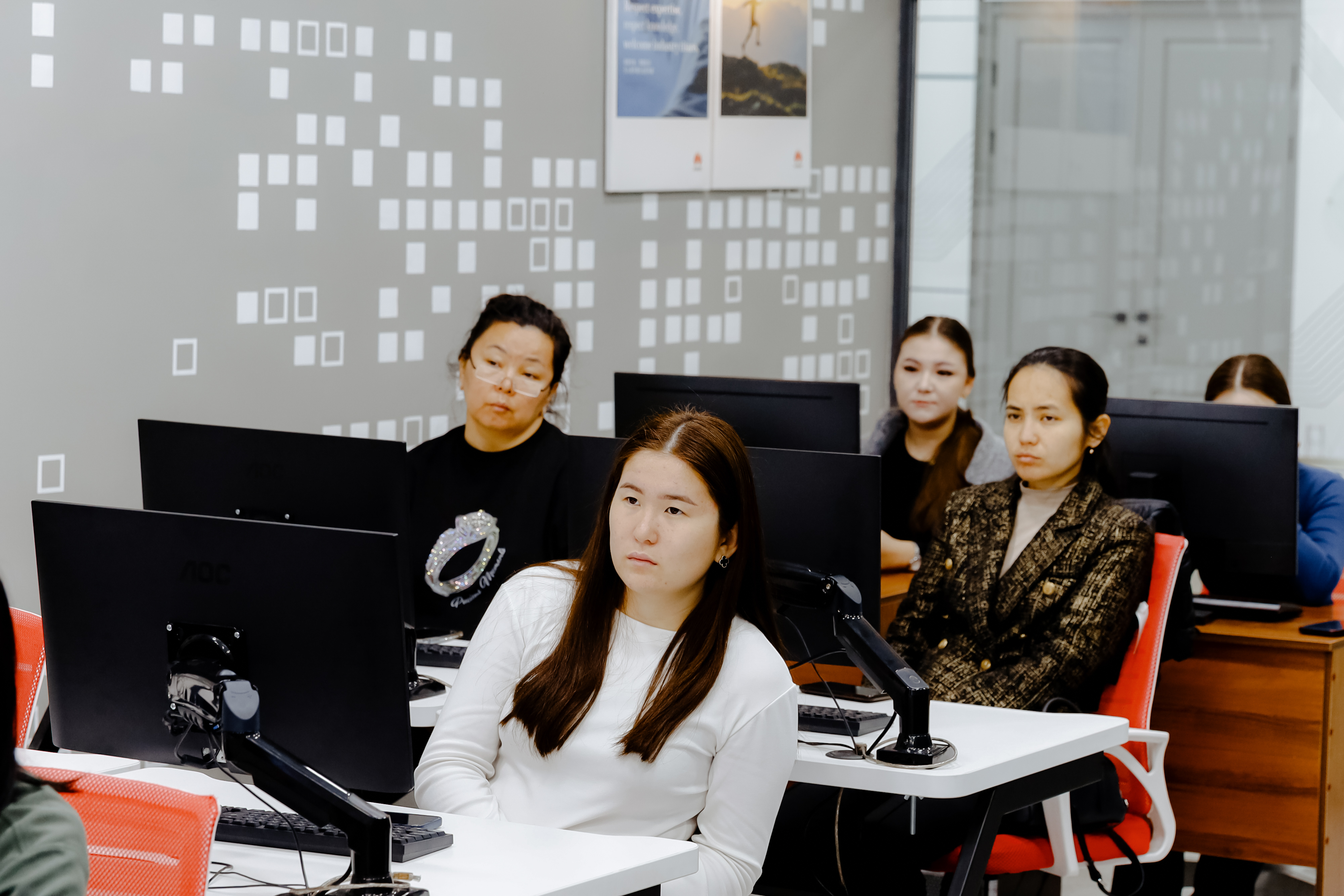 Жас ғалымдарға арналған семинар