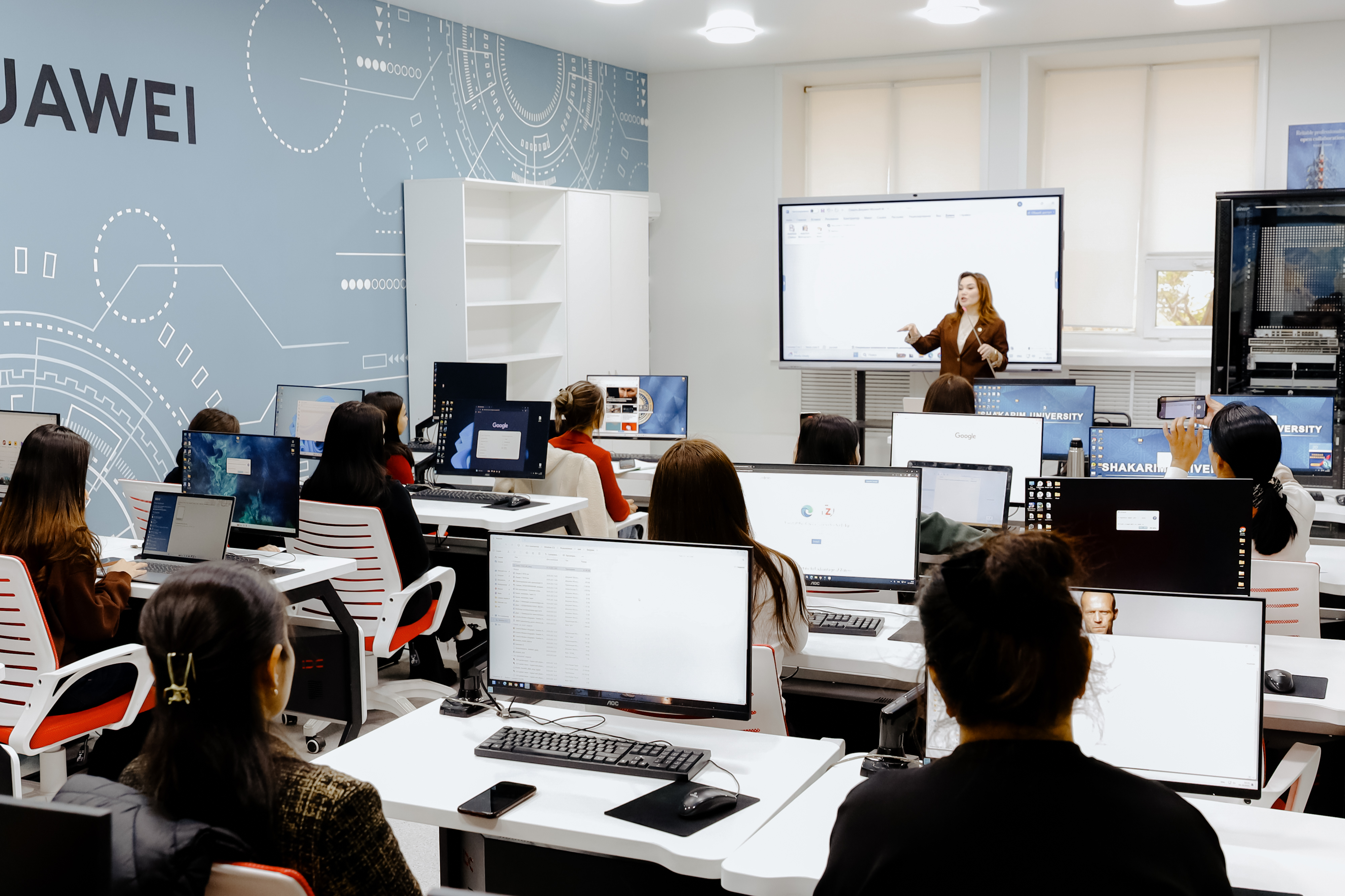 Жас ғалымдарға арналған семинар