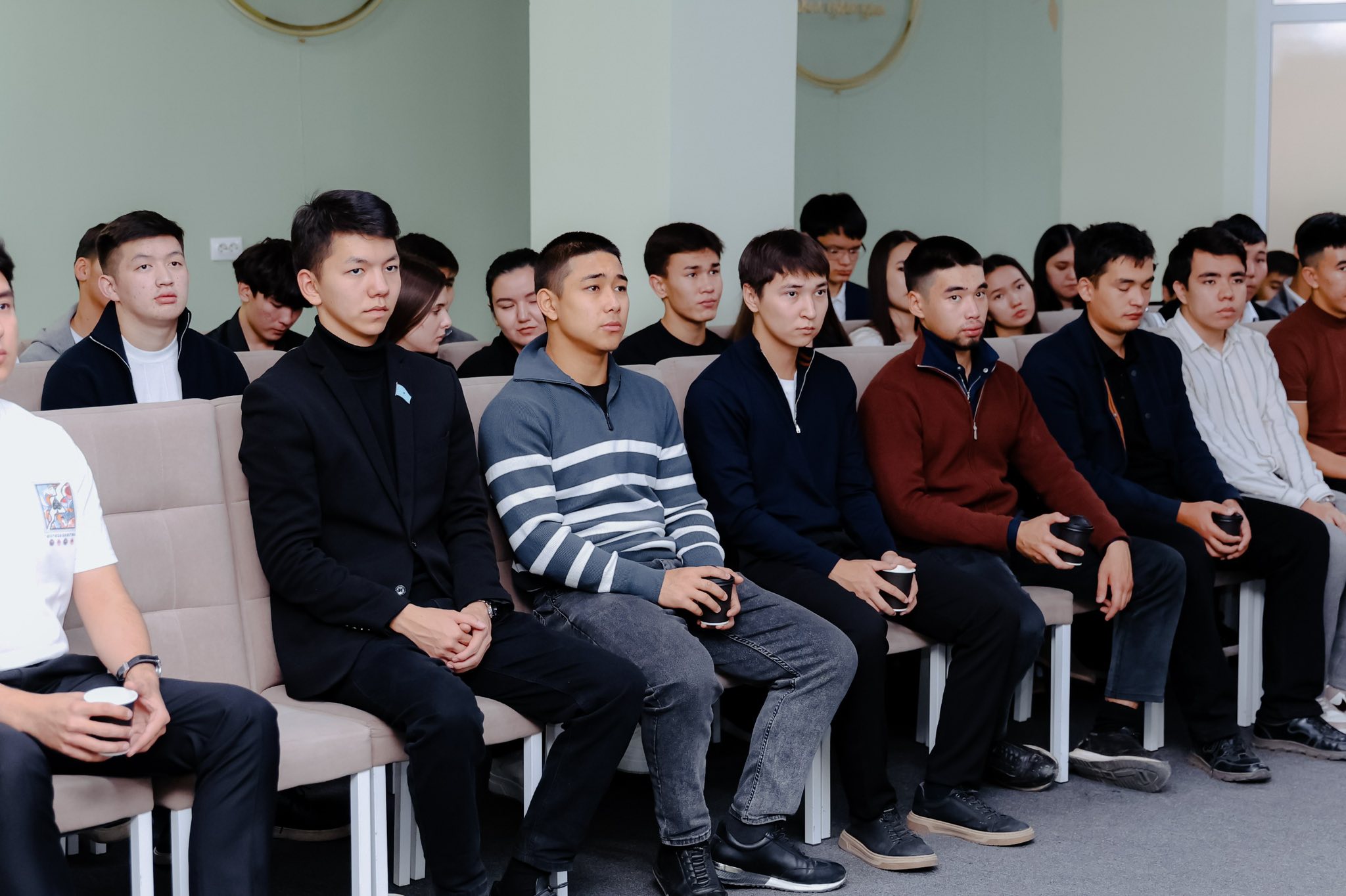 Открытая площадка «Казахстан в эпоху искусственного интеллекта: обсуждение Послания Президента»