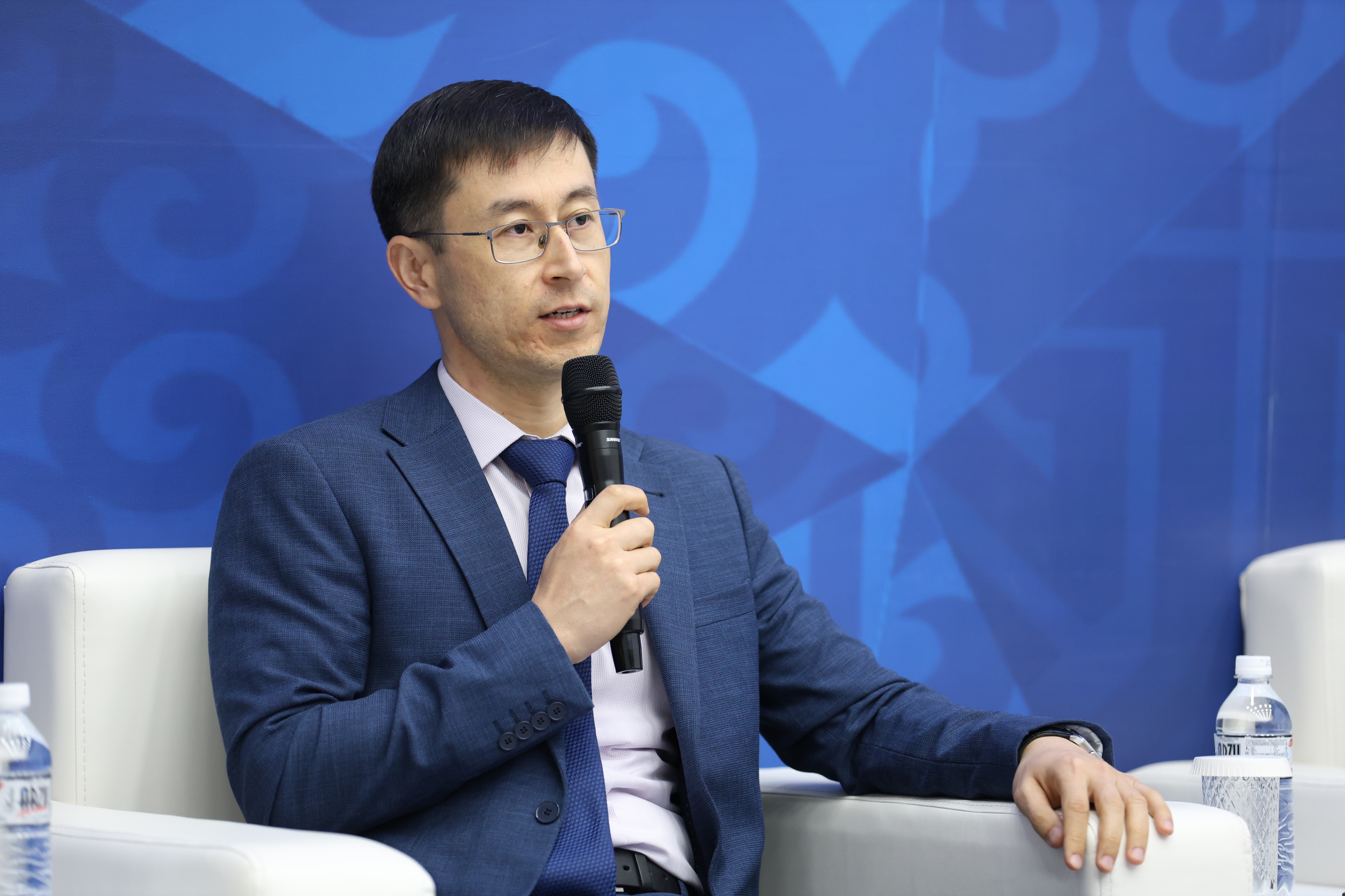 Нужны инновационные молодые кадры для государственной службы