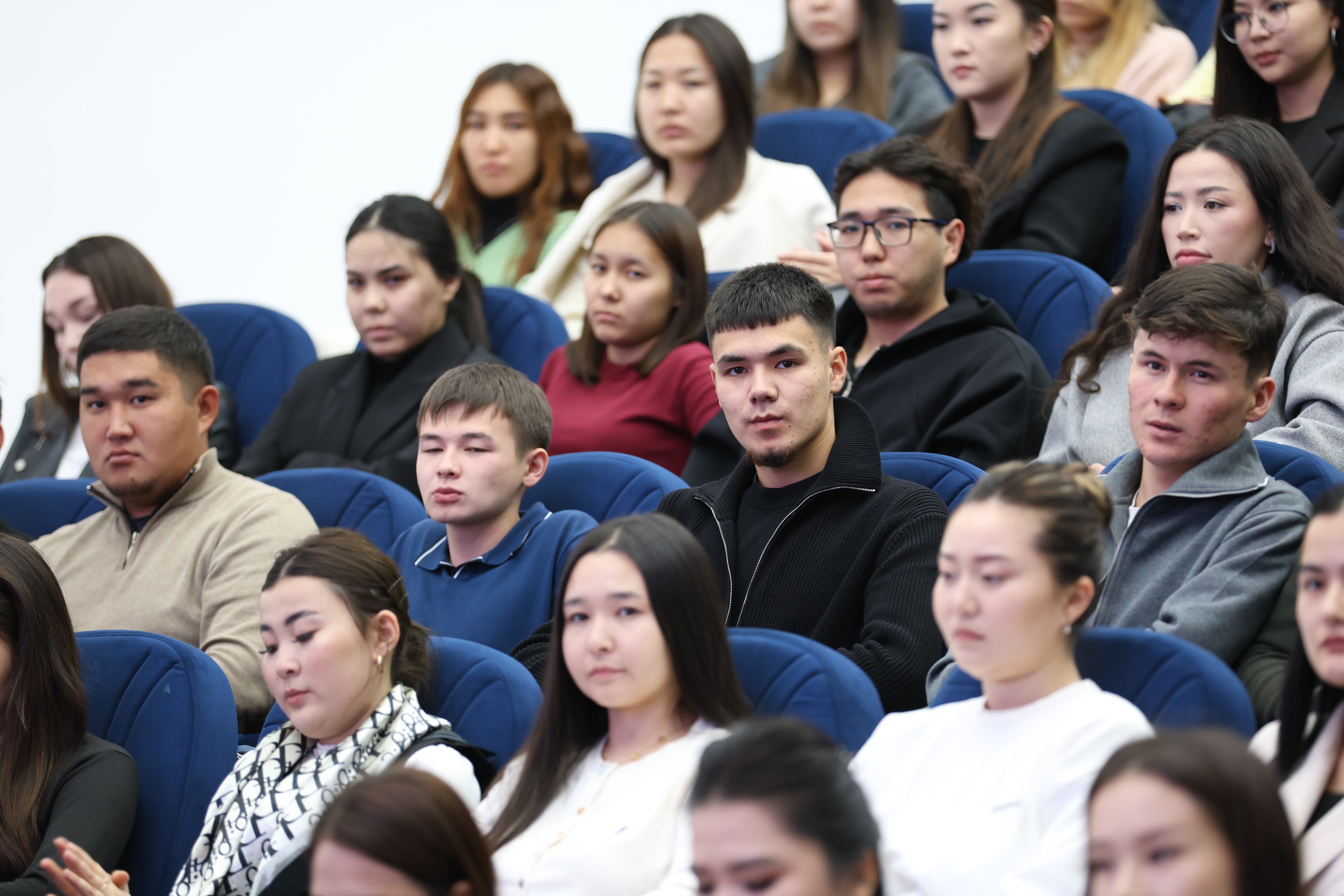 Нужны инновационные молодые кадры для государственной службы