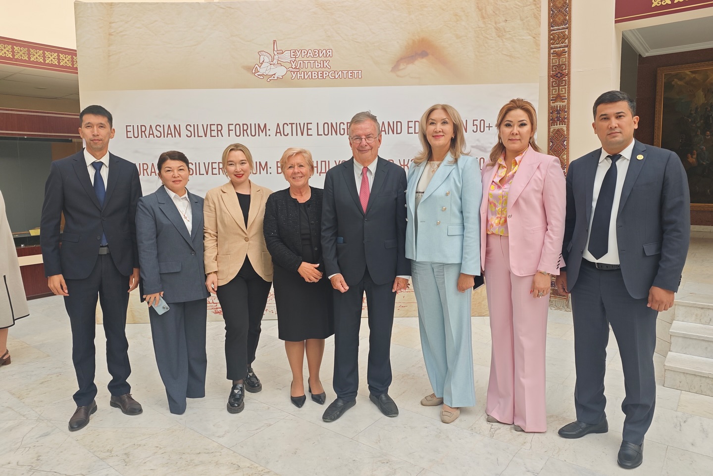 Shakarim University принят в качестве ассоциированного члена Международной ассоциации университетов третьего возраста.