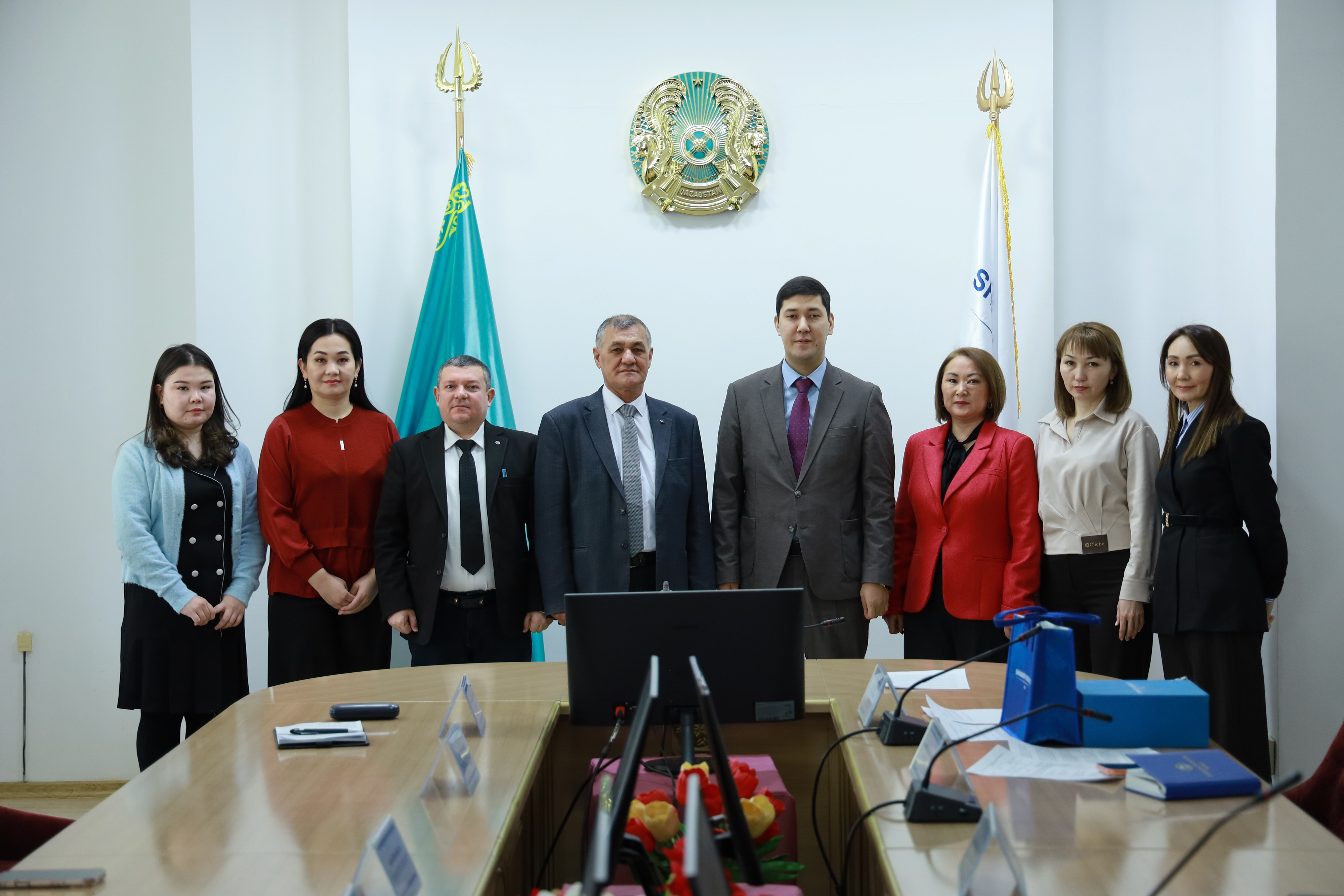 Самарқанд университетінің ғалымдары Шәкәрім төрінде