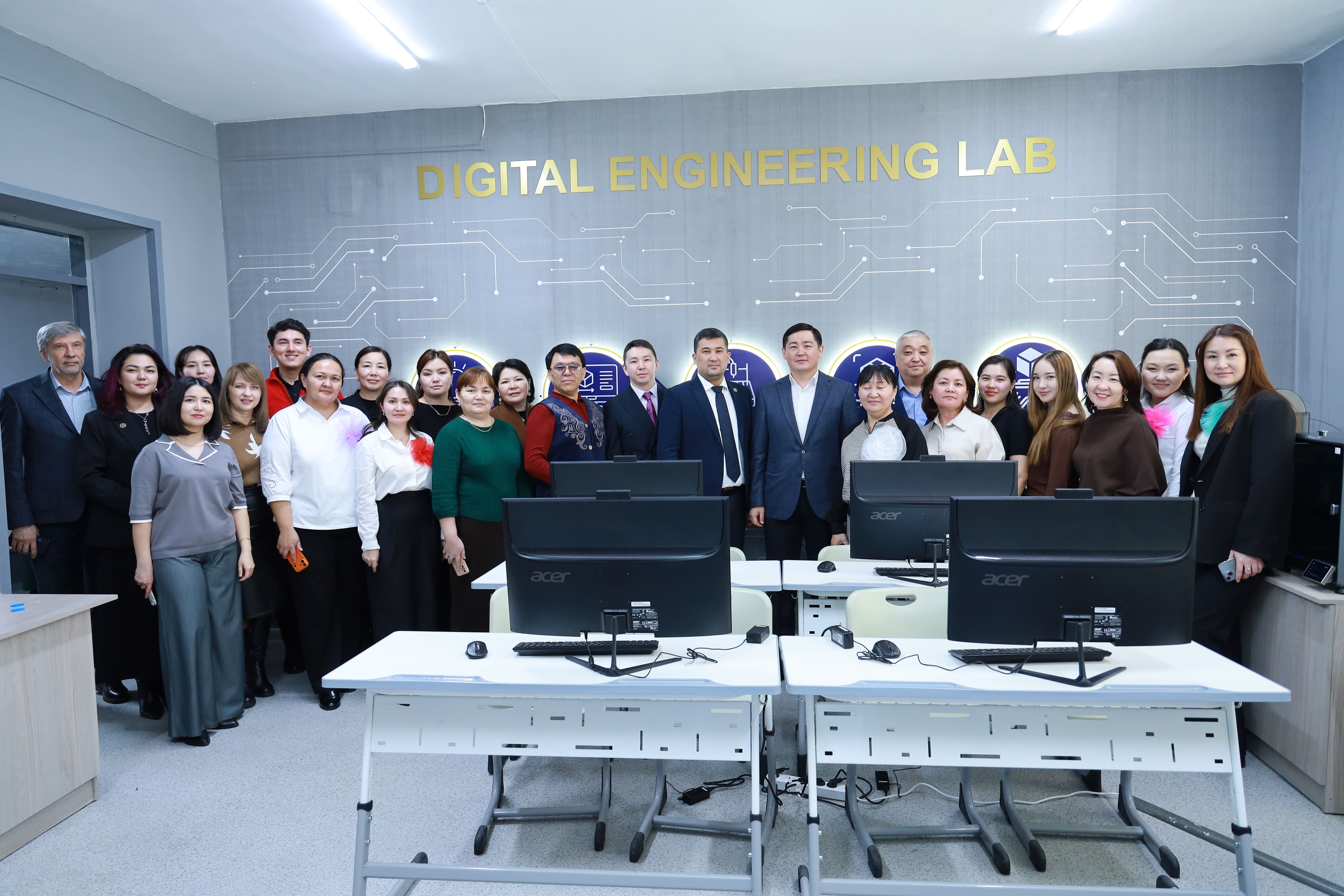  Цифрлық  өндіріс технологияларын меңгеруге арналған зертхана ашылды