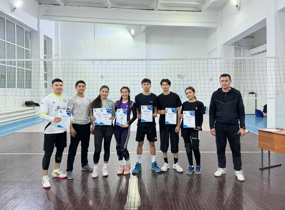 Первокурсники университета приняли участие в спортивном первенстве