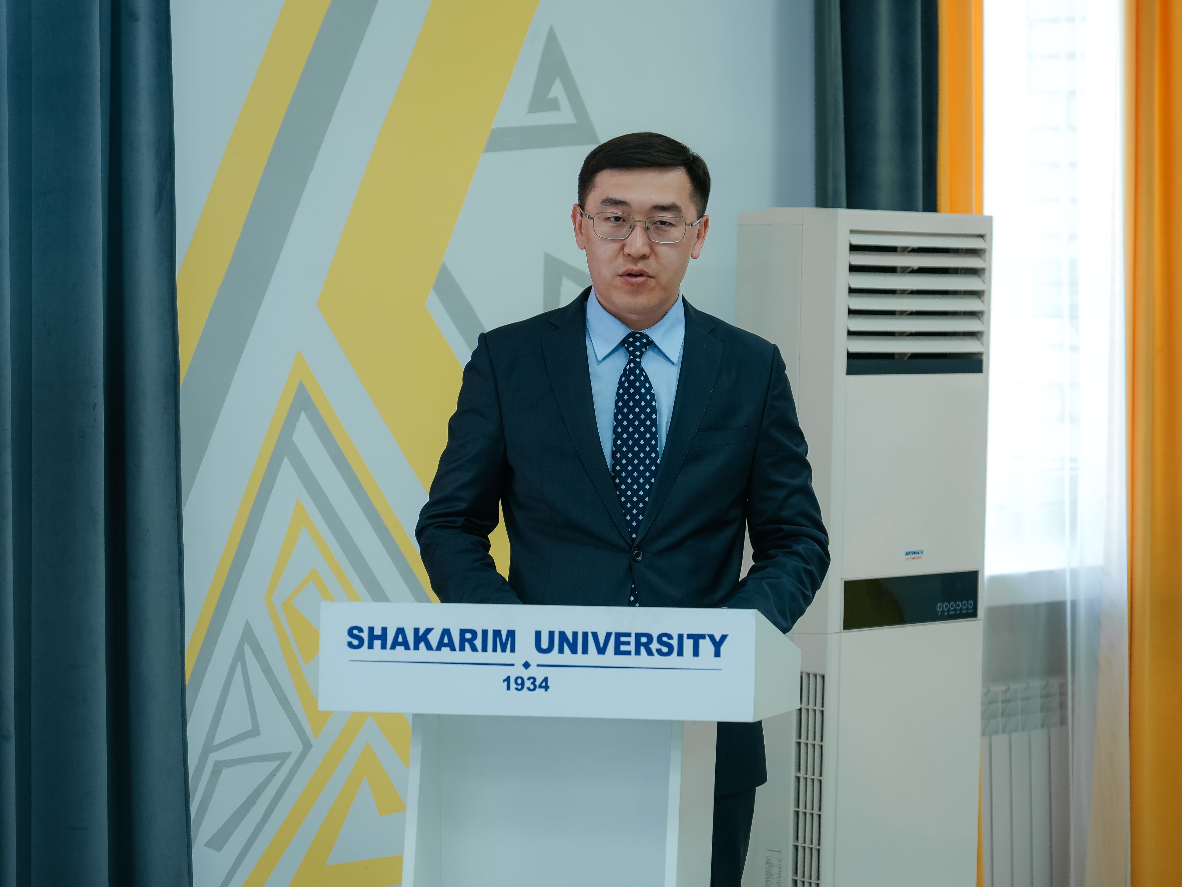 «Конституциялық реформалар: жастар  көзқарасы»