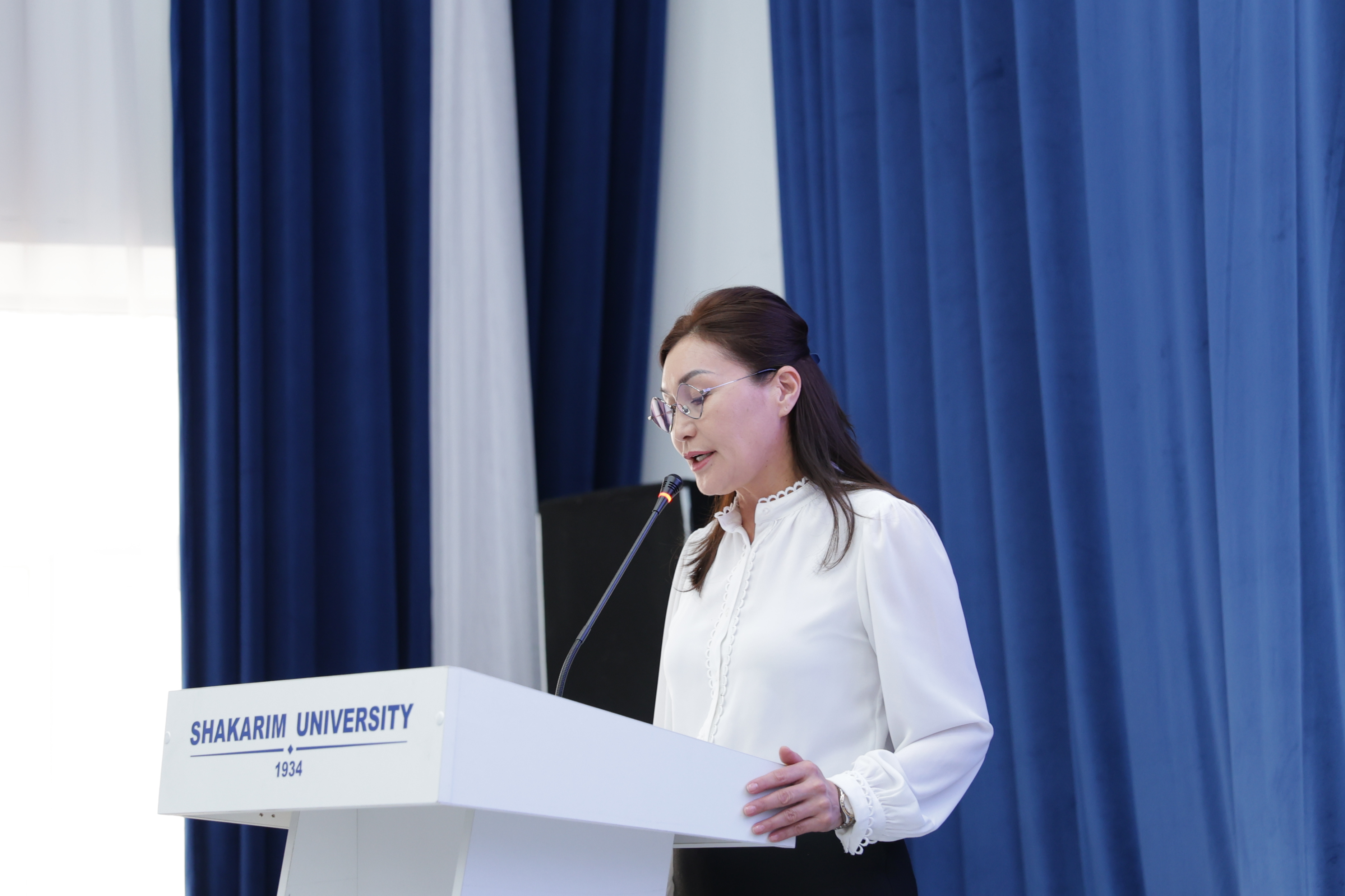 Жас зерттеушілер – ғылым әлемінде