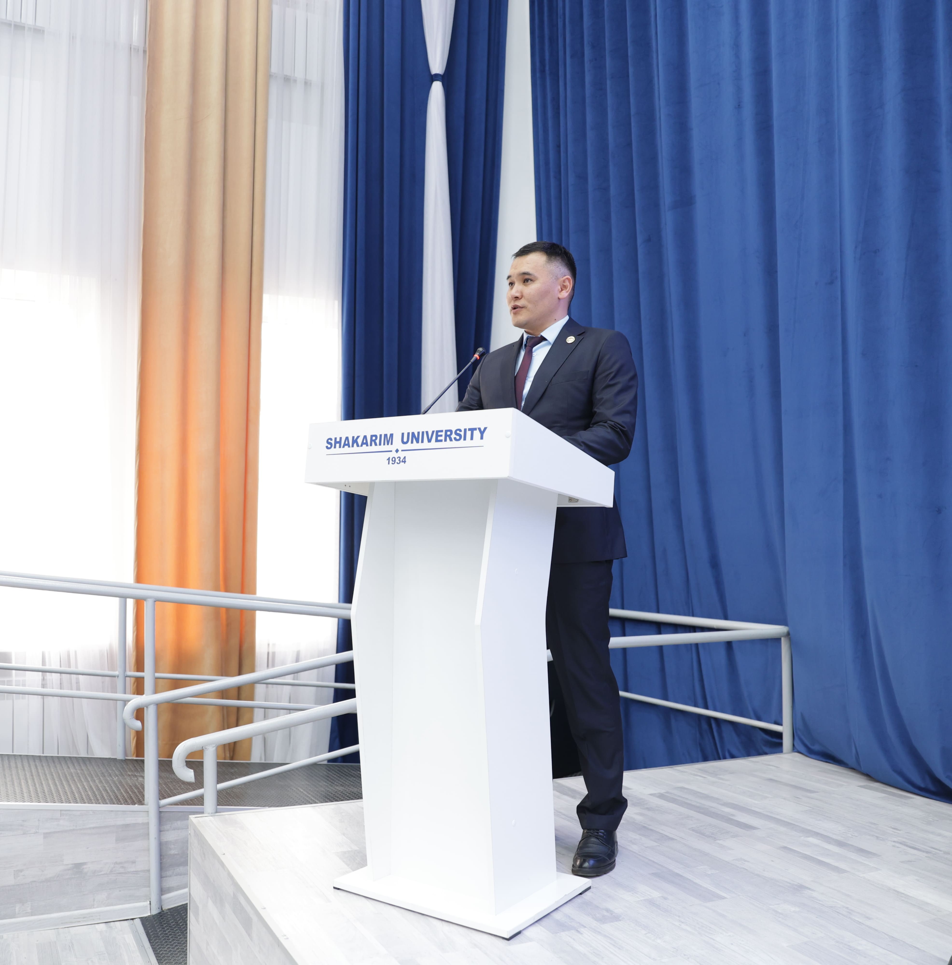 Абайтанудағы орны айрықша ғалым