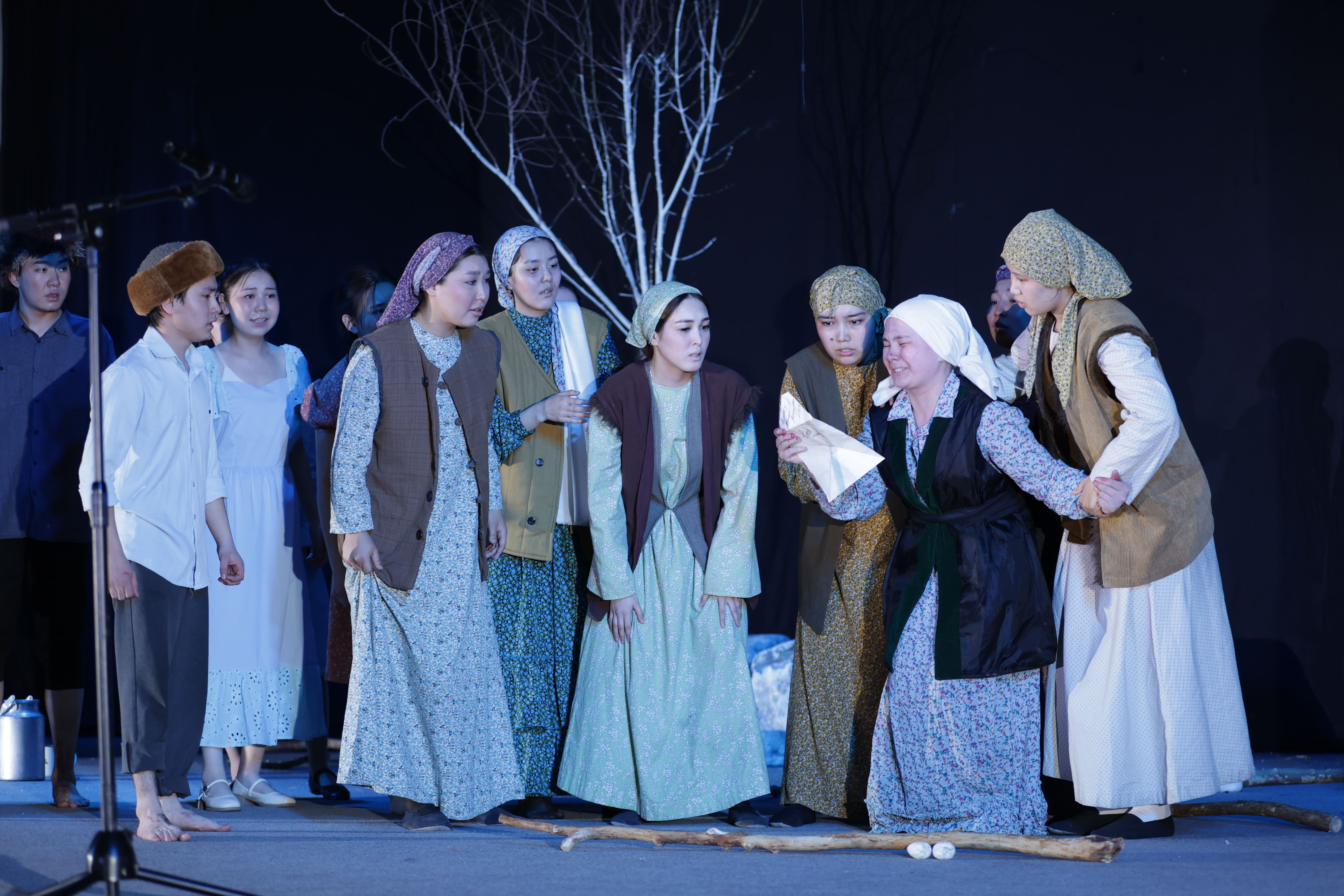 撕心裂肺的歌，舞台上的感觉