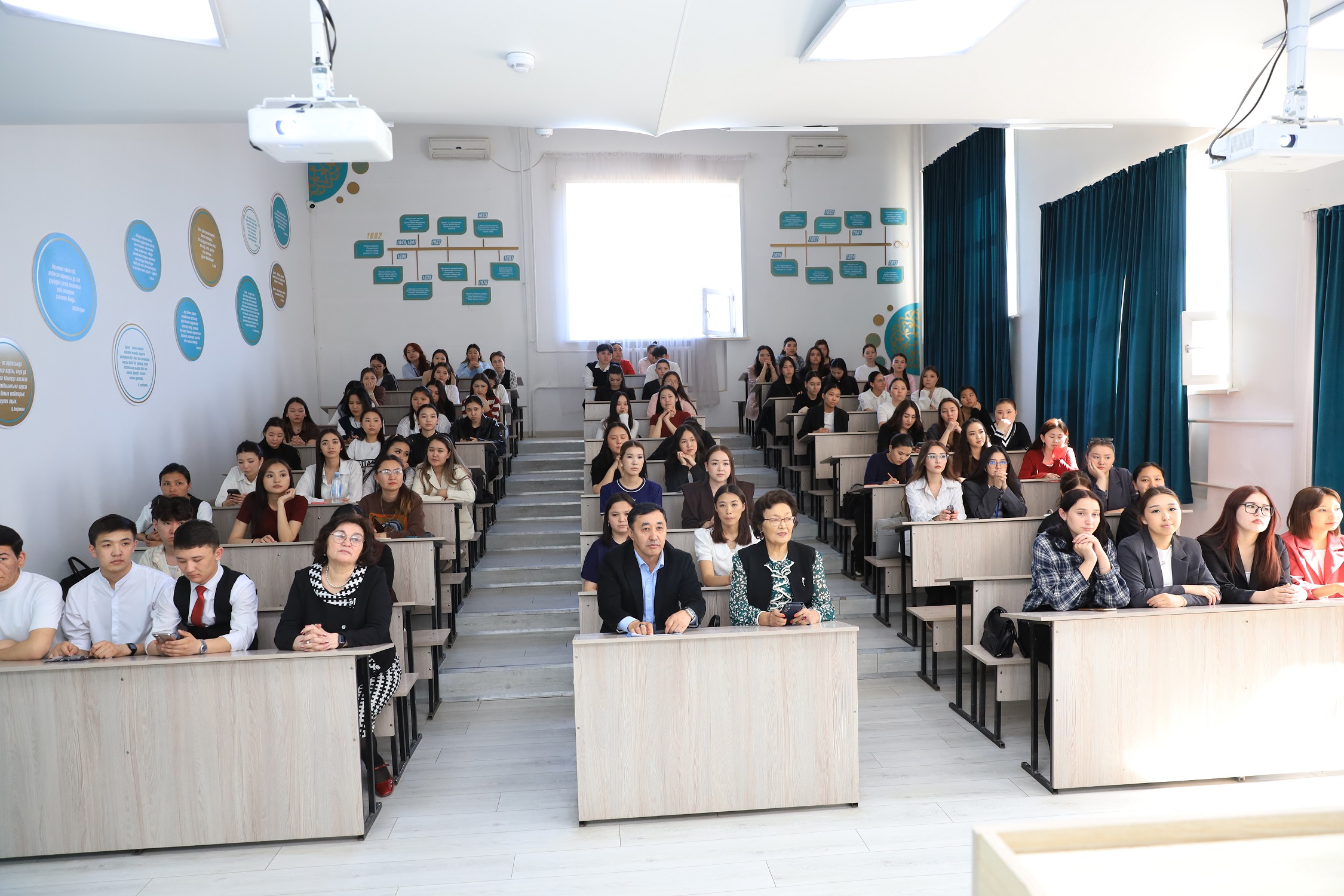 Сөз ғұмыр»  республикалық сайысы өтті 