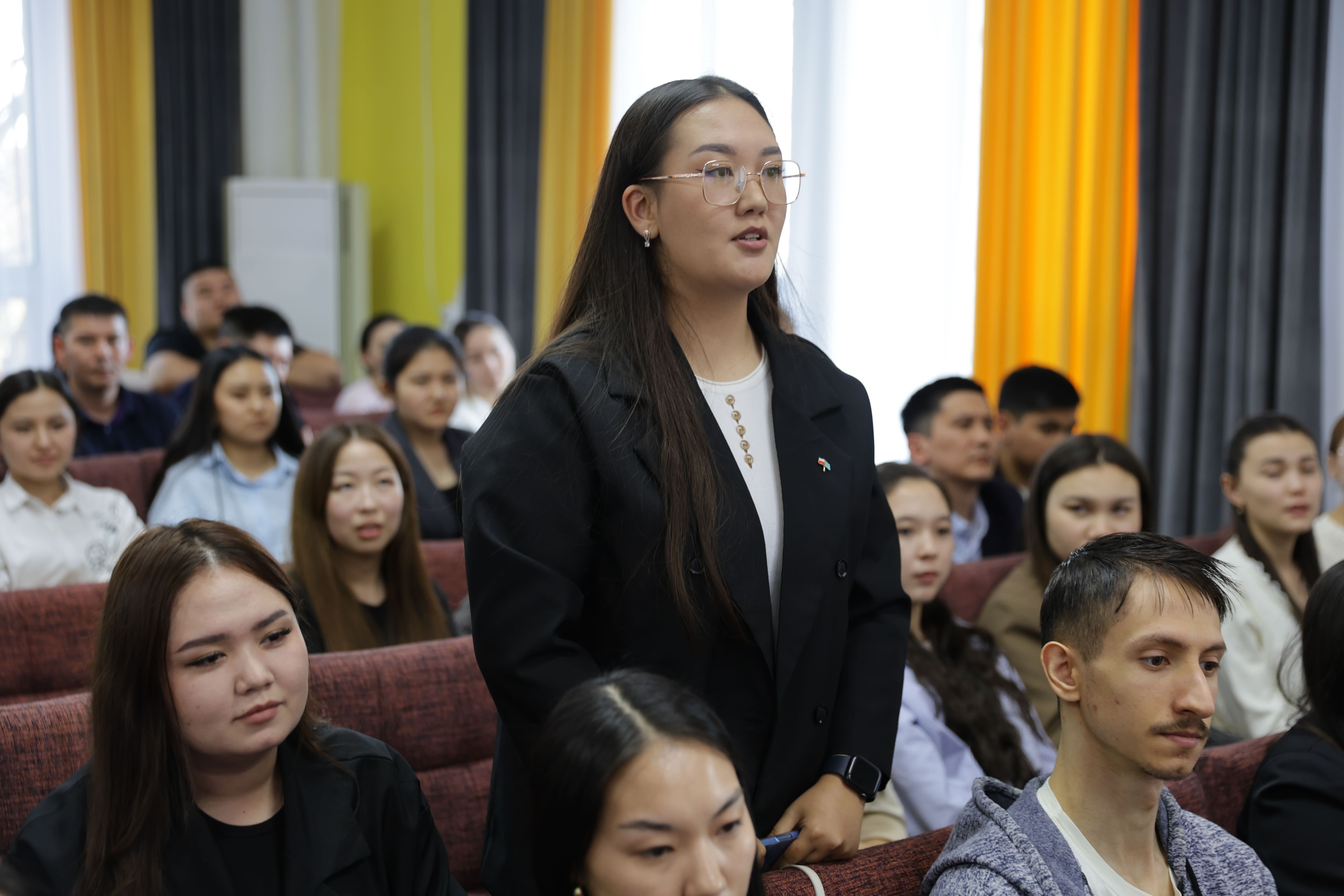 Жас ғалымдар мен еуропалық дипломаттар диалогы