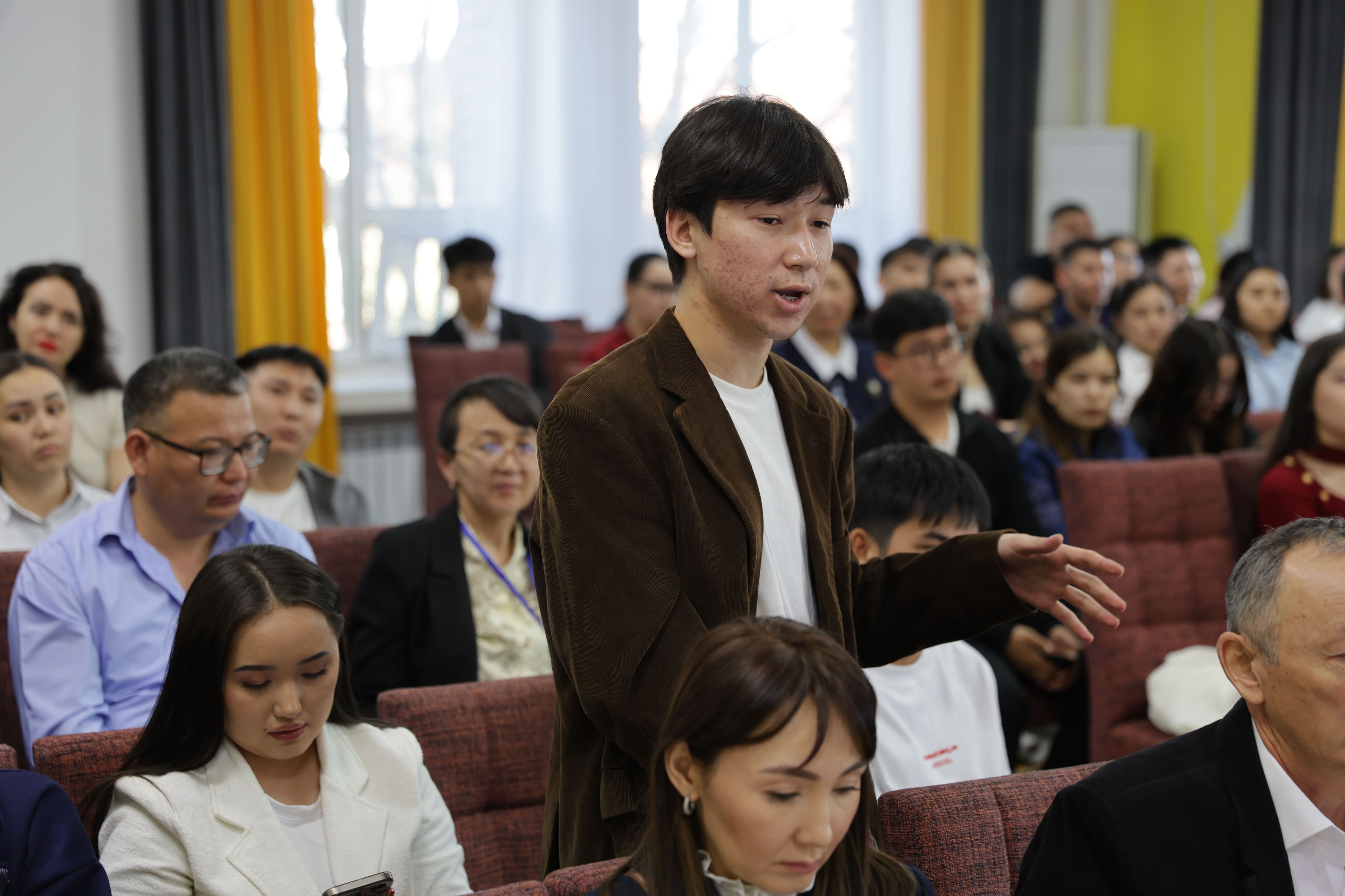 Жас ғалымдар мен еуропалық дипломаттар диалогы