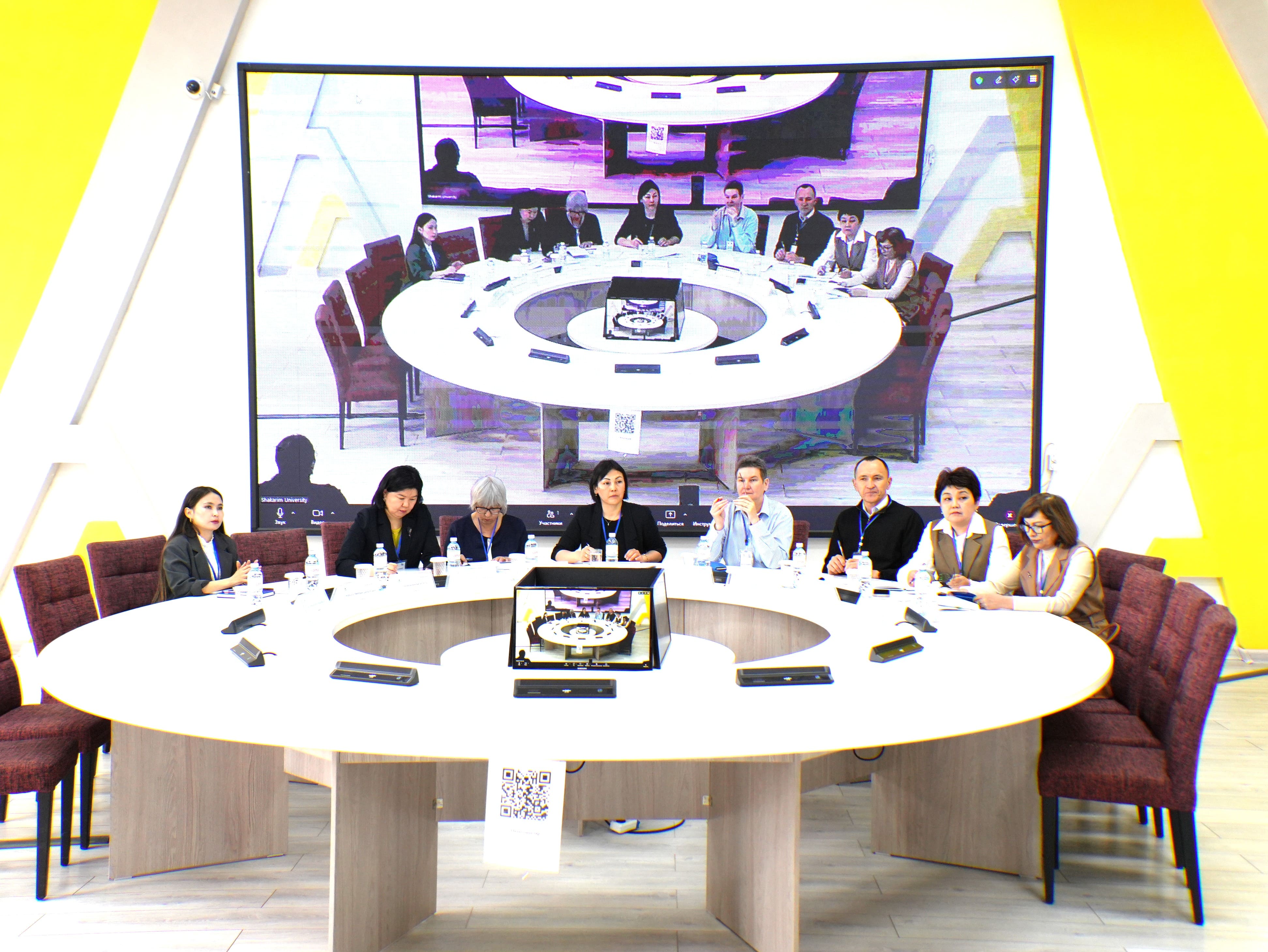 NJSC“Shakarim 大学”经过专门认证