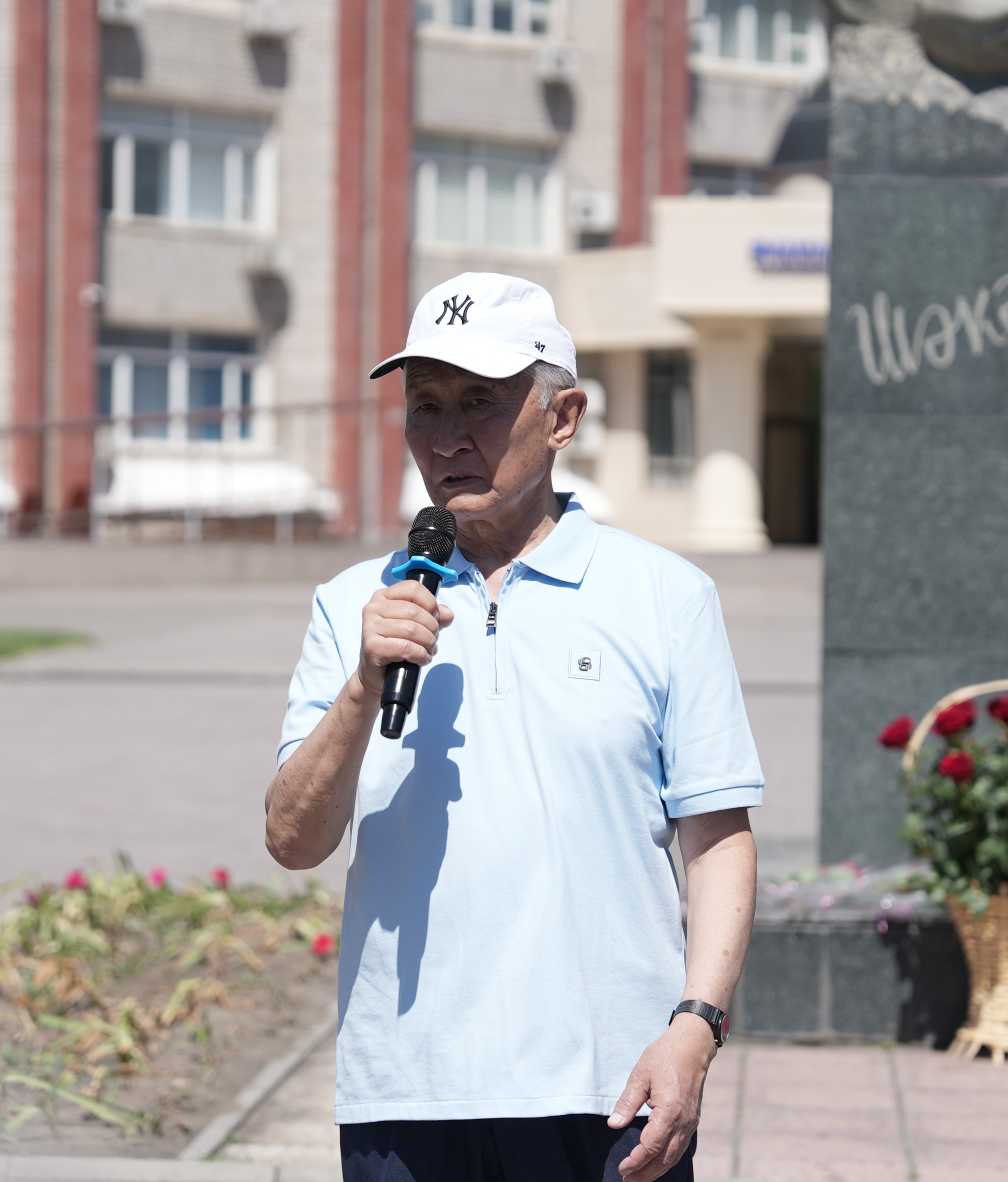Рана в памяти народа: дань уважения духу Шакарима