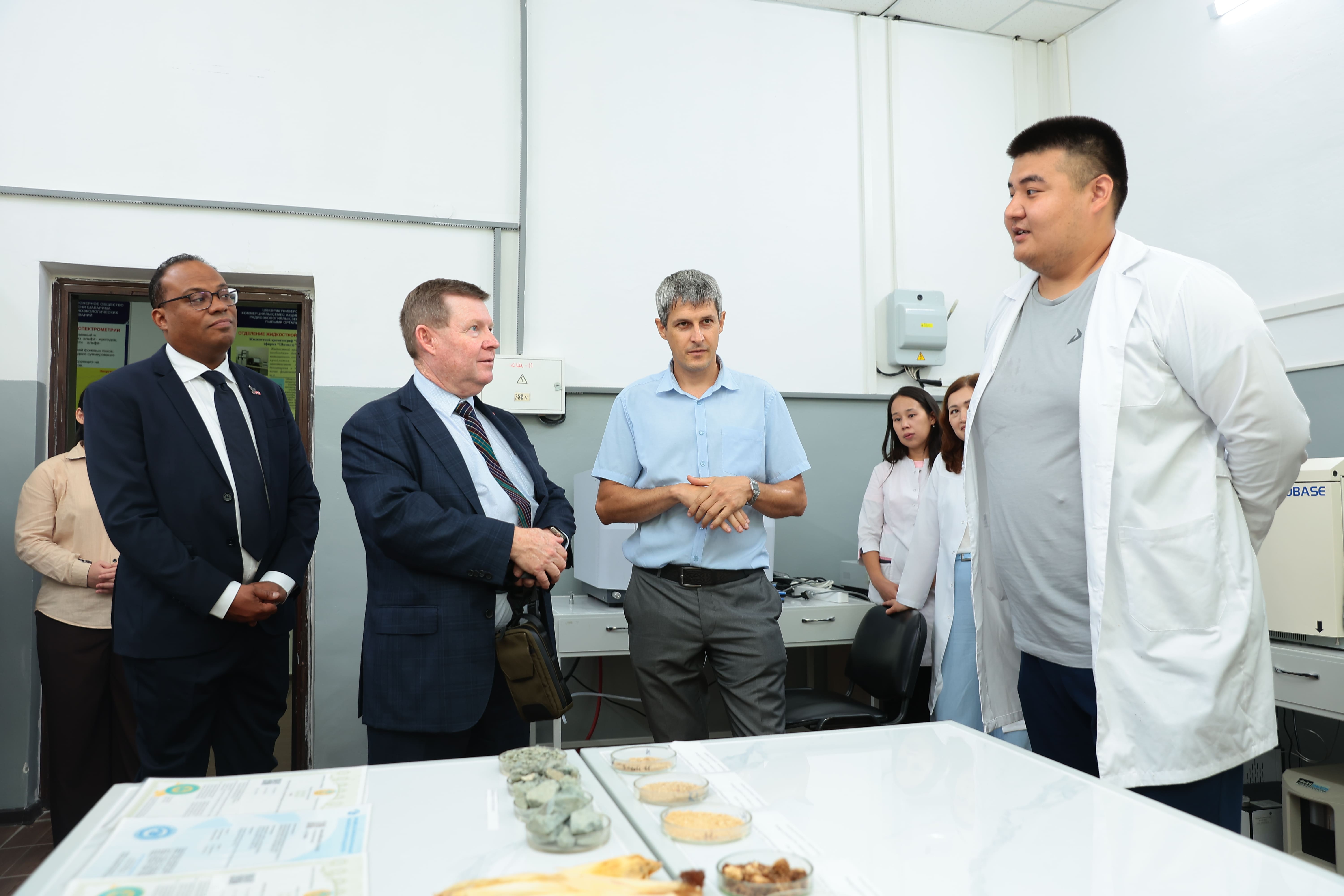 Shakarim University and Murdoch University: from an international agreement to the development tasks of the Abay region