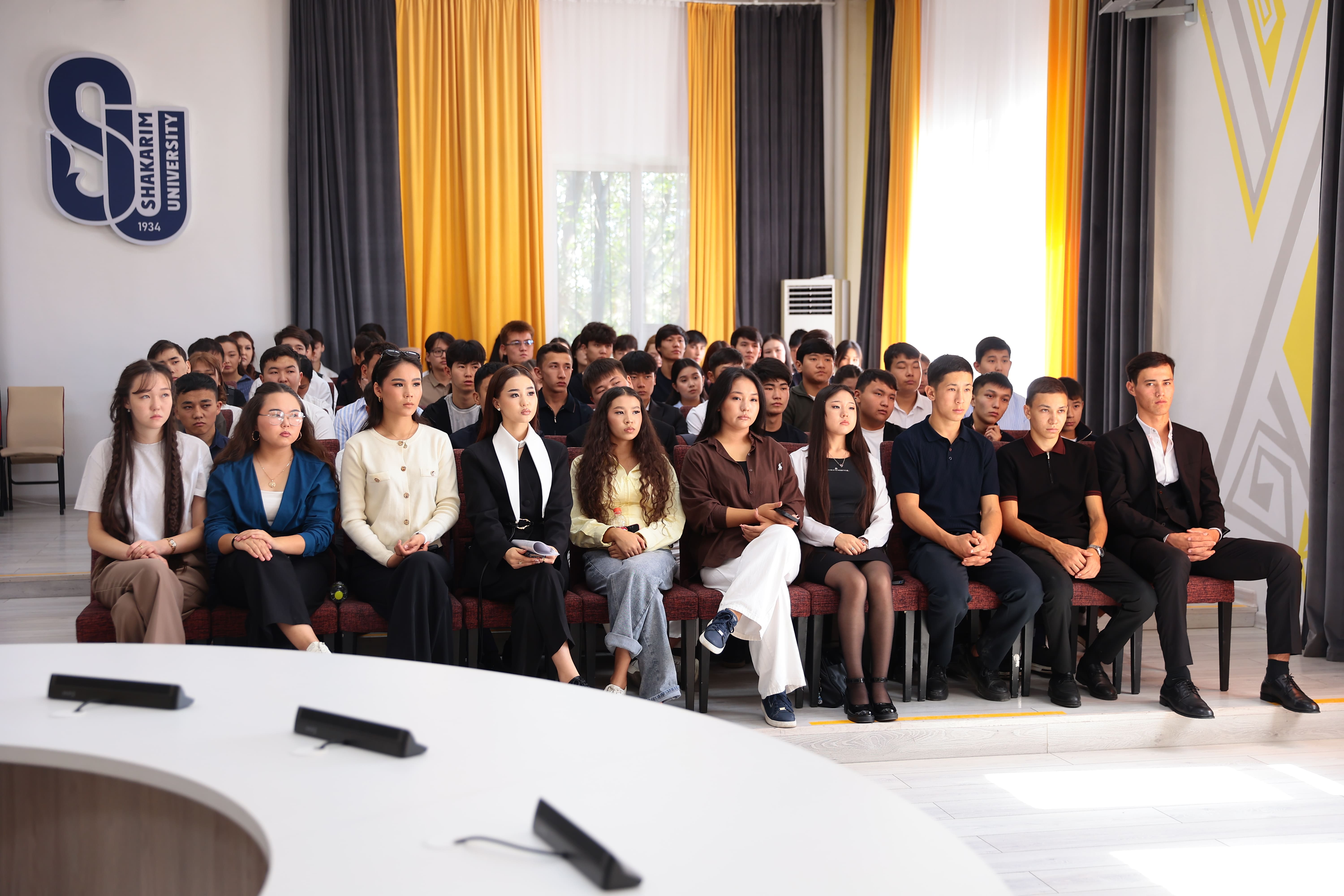 The rector met with first-year students