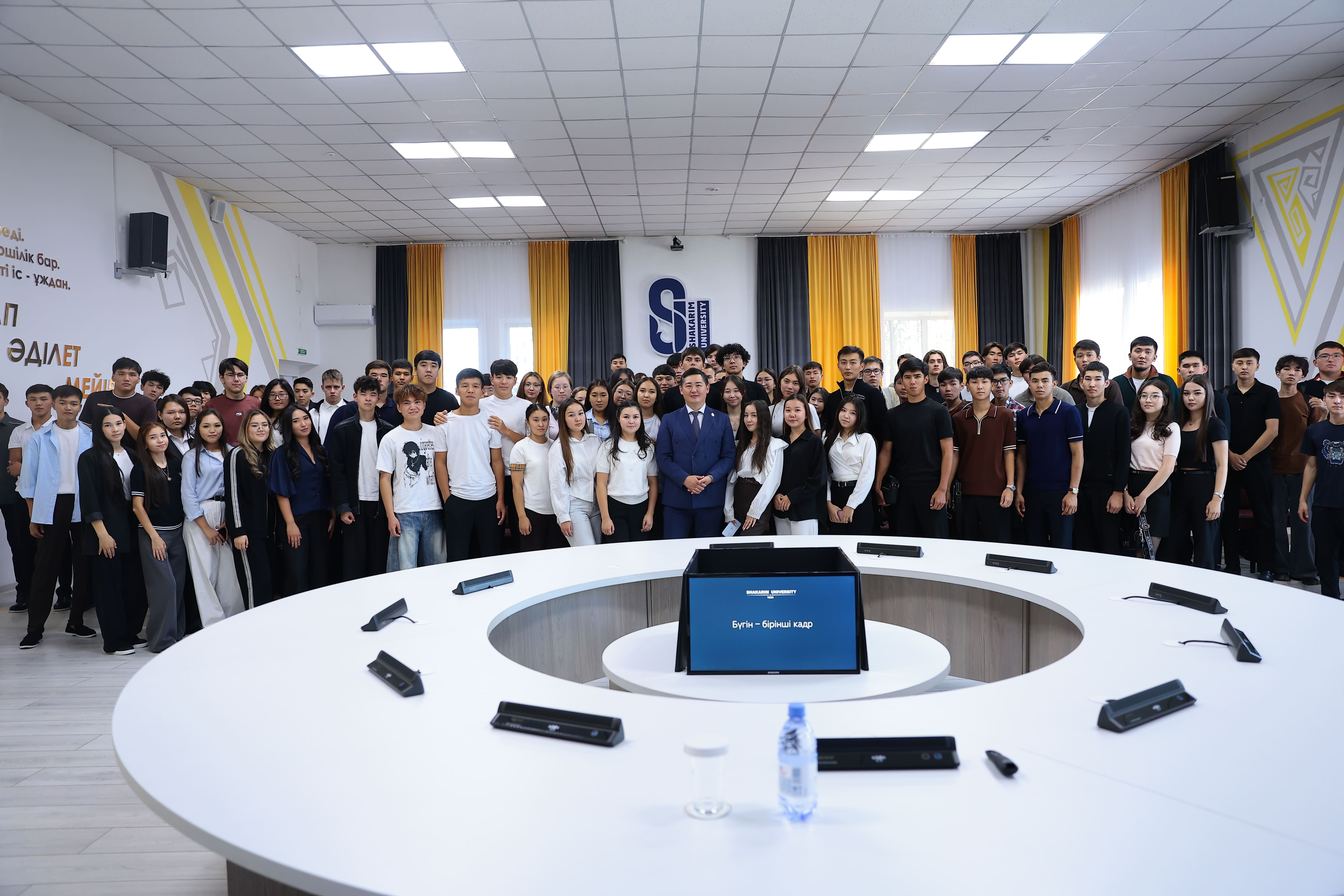 The rector met with first-year students