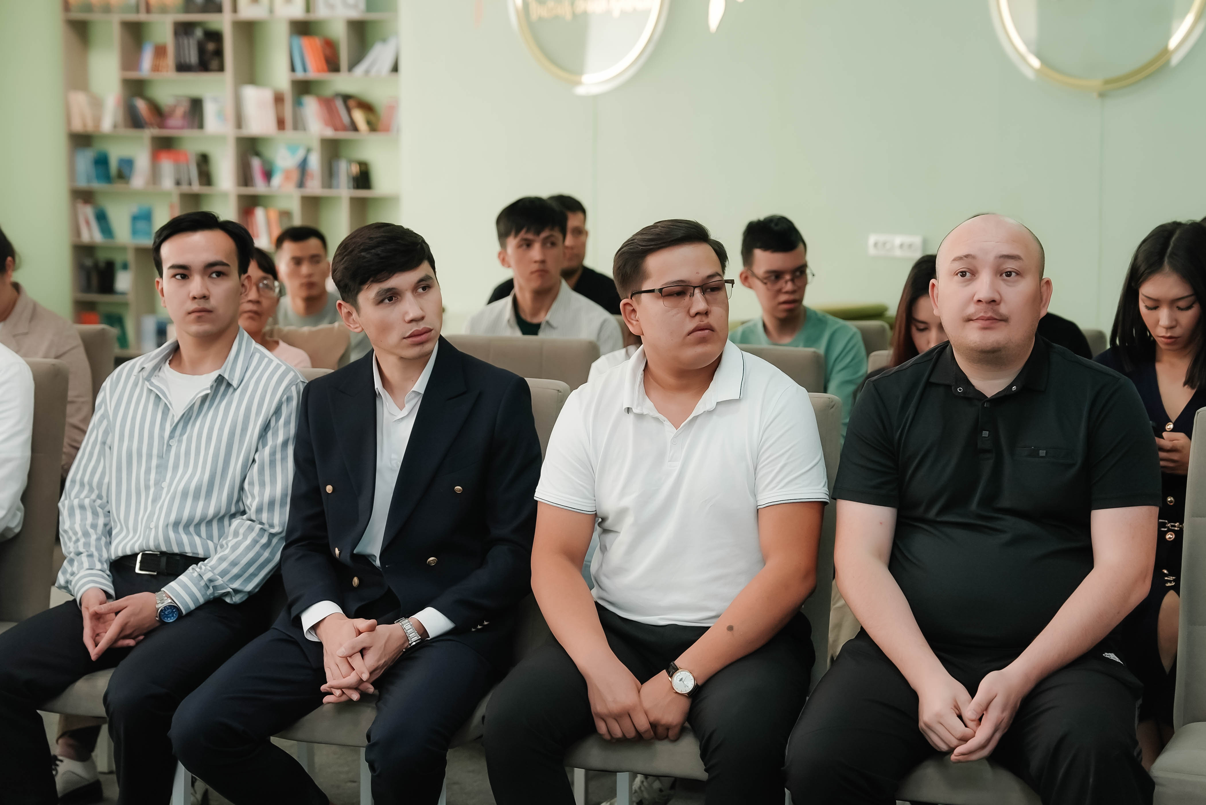 Ғылыми идеядан сапалы мақалаға дейін: шетелдік профессор тәжірибесімен бөлісті